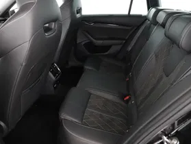 Skoda Octavia Combi 2.0 TDI 4x4 RS | Thumbnail 2 von 23
