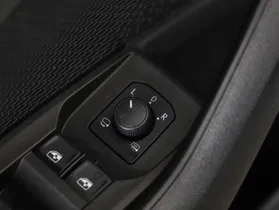 Skoda Octavia Combi 2.0 TDI RS | Thumbnail 4 von 24