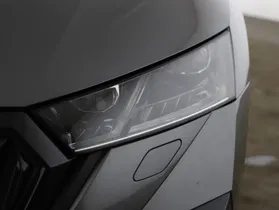 Skoda Octavia Combi 2.0 TDI RS | Thumbnail 23 von 24