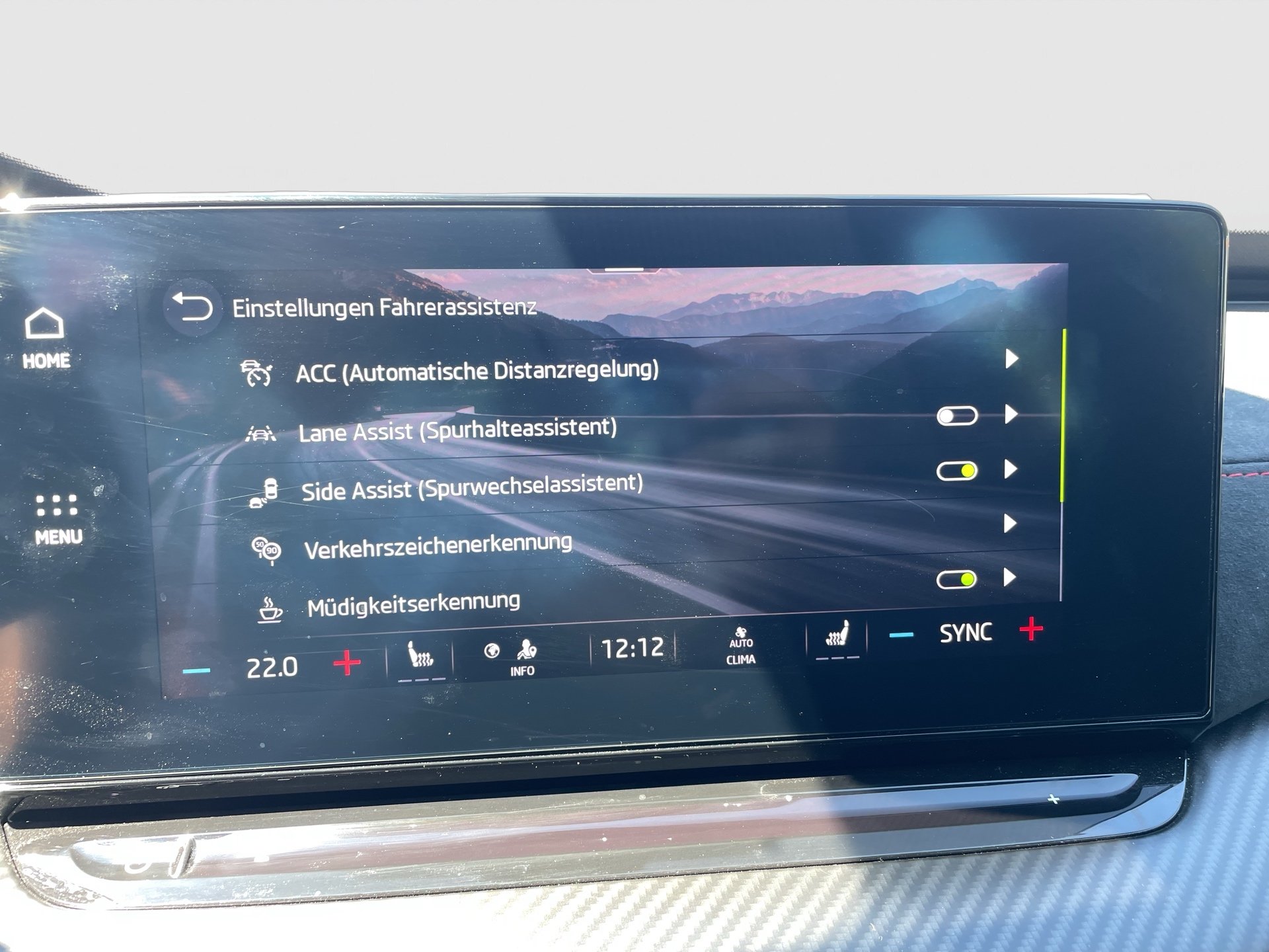 Skoda Octavia Combi 2.0 TDI RS | Bild 16 von 29