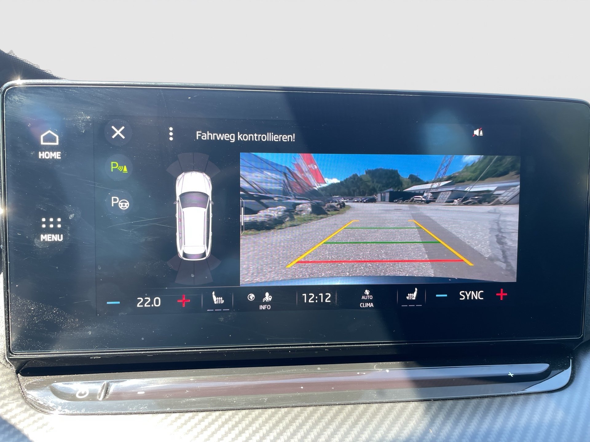 Skoda Octavia Combi 2.0 TDI RS | Bild 18 von 29