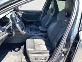 Skoda Octavia Combi 2.0 TDI RS | Thumbnail 8 von 29