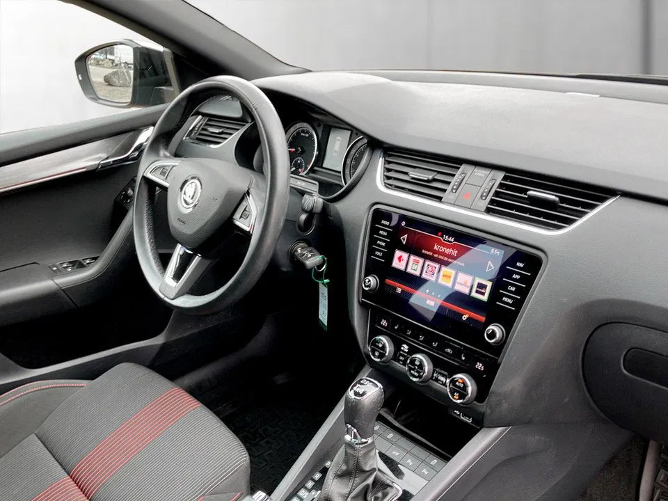 Skoda Octavia Combi 2.0 TDI 4X4 Style DSG | Bild 12 von 28