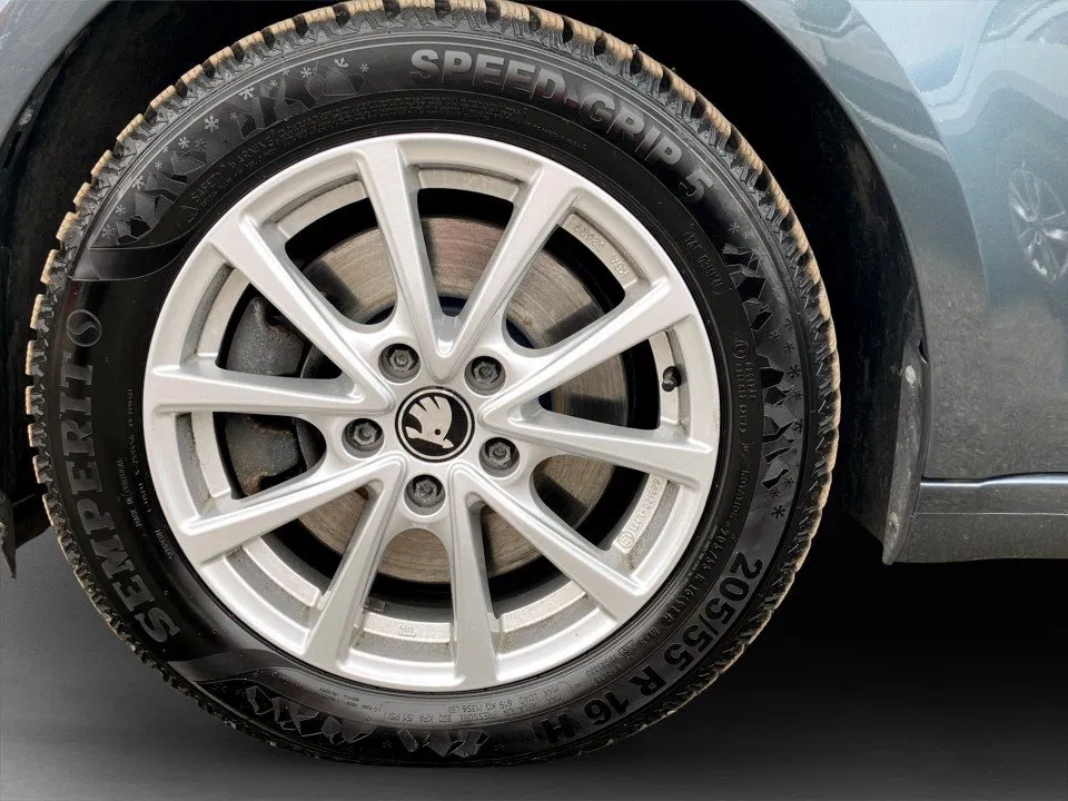 Skoda Octavia Combi 2.0 TDI 4X4 Style DSG | Bild 8 von 28