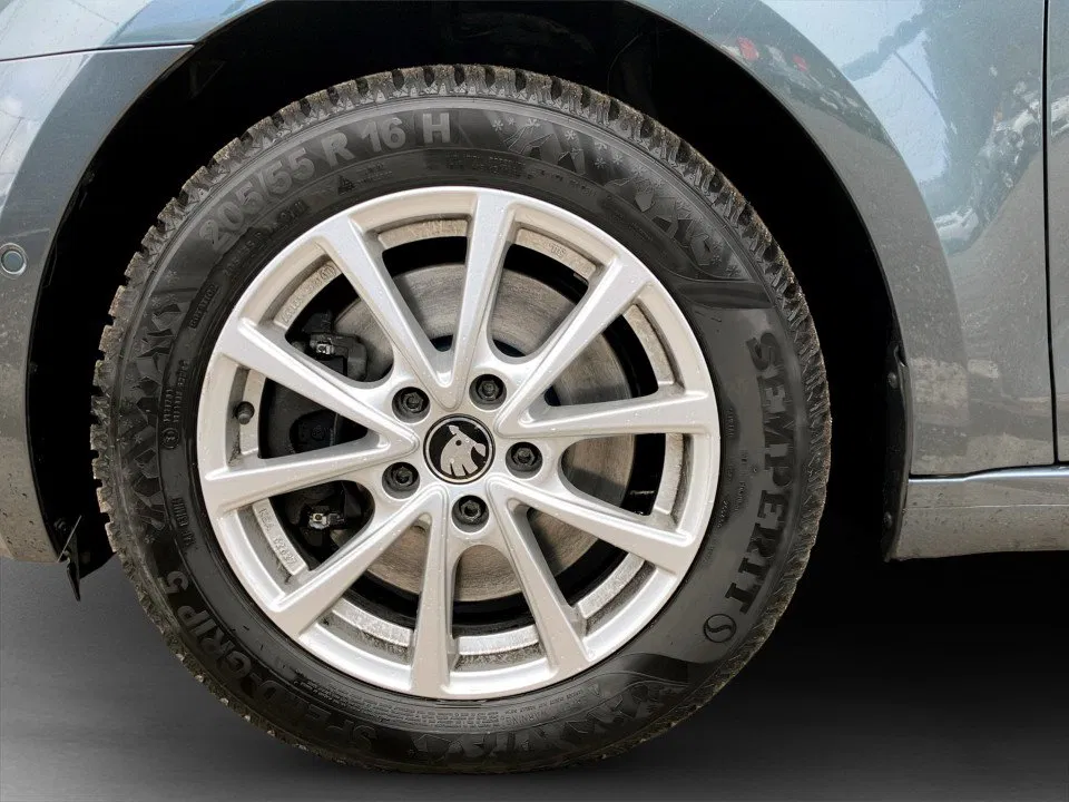 Skoda Octavia Combi 2.0 TDI 4X4 Style DSG | Bild 8 von 8