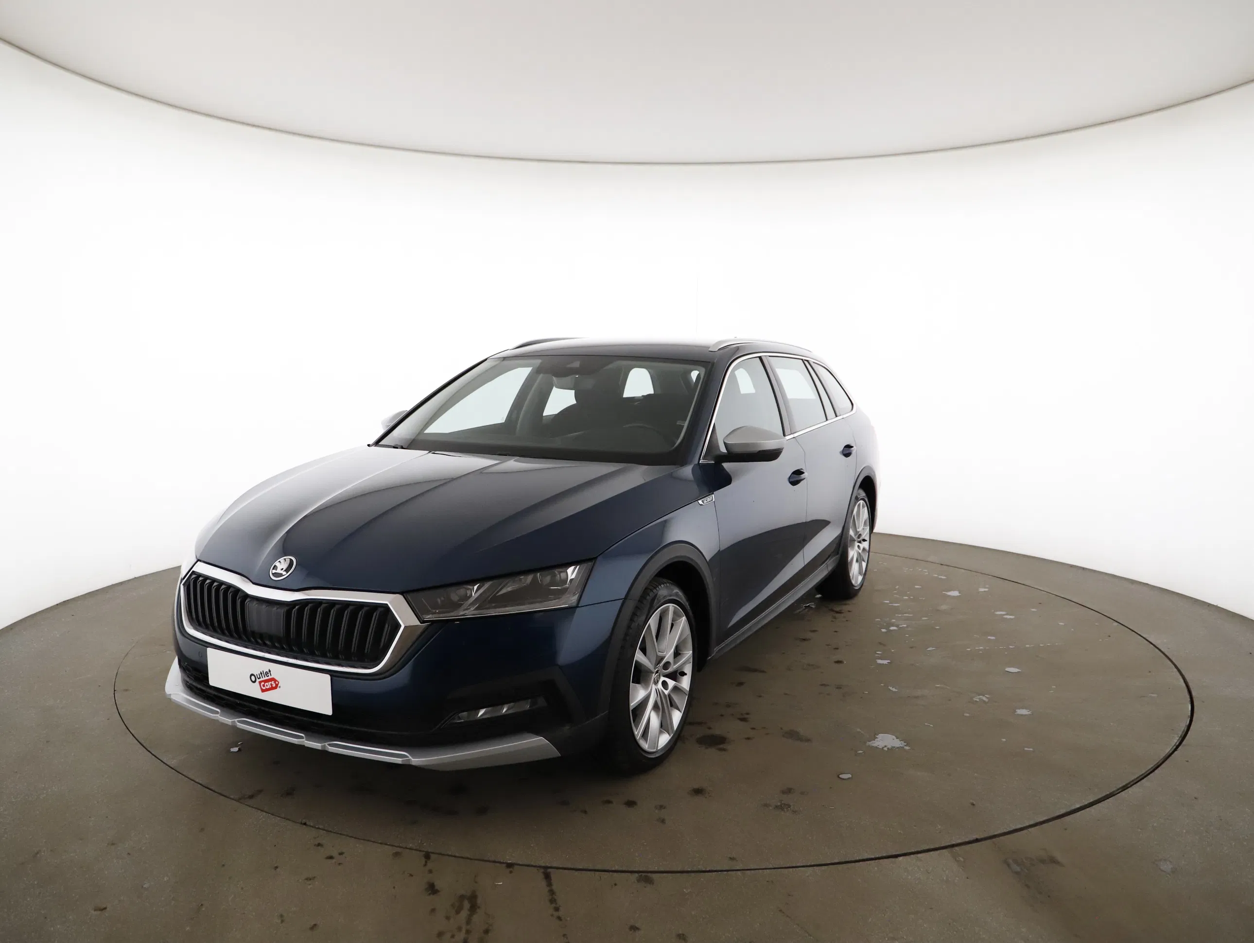 Skoda Octavia Combi 2.0 TDI 4x4 Scout | Bild 2 von 22