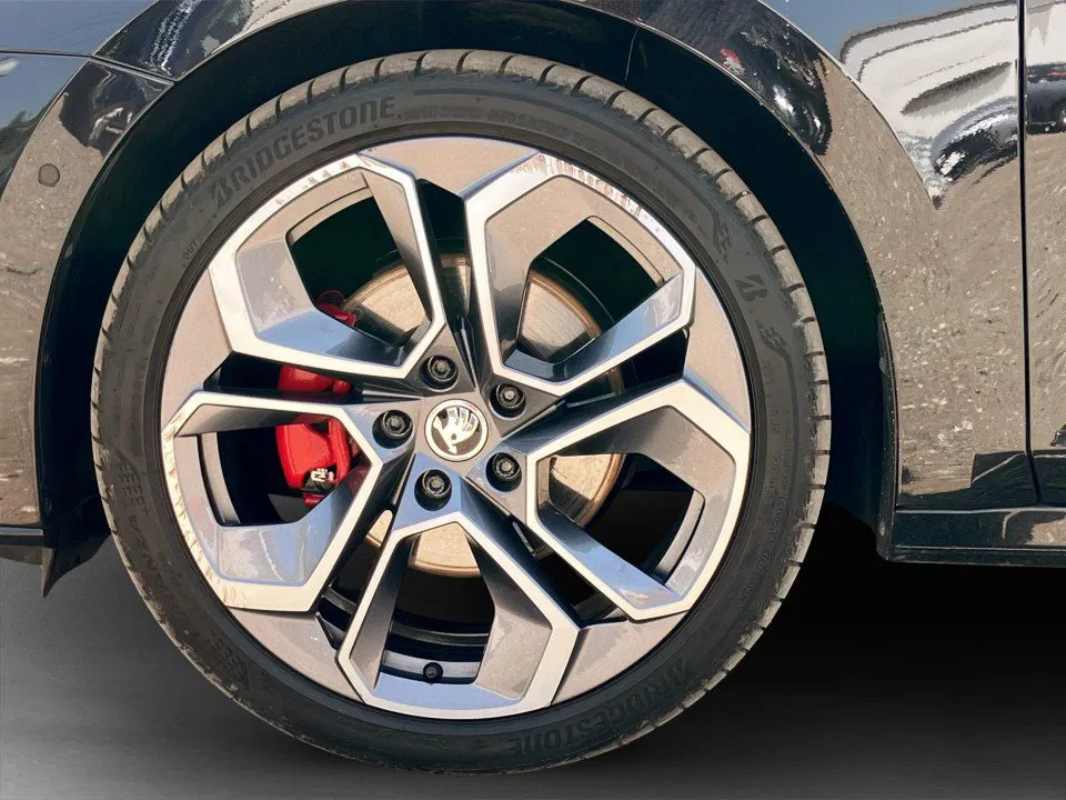Skoda Octavia Combi 2.0 TDI 4x4 RS | Bild 6 von 6