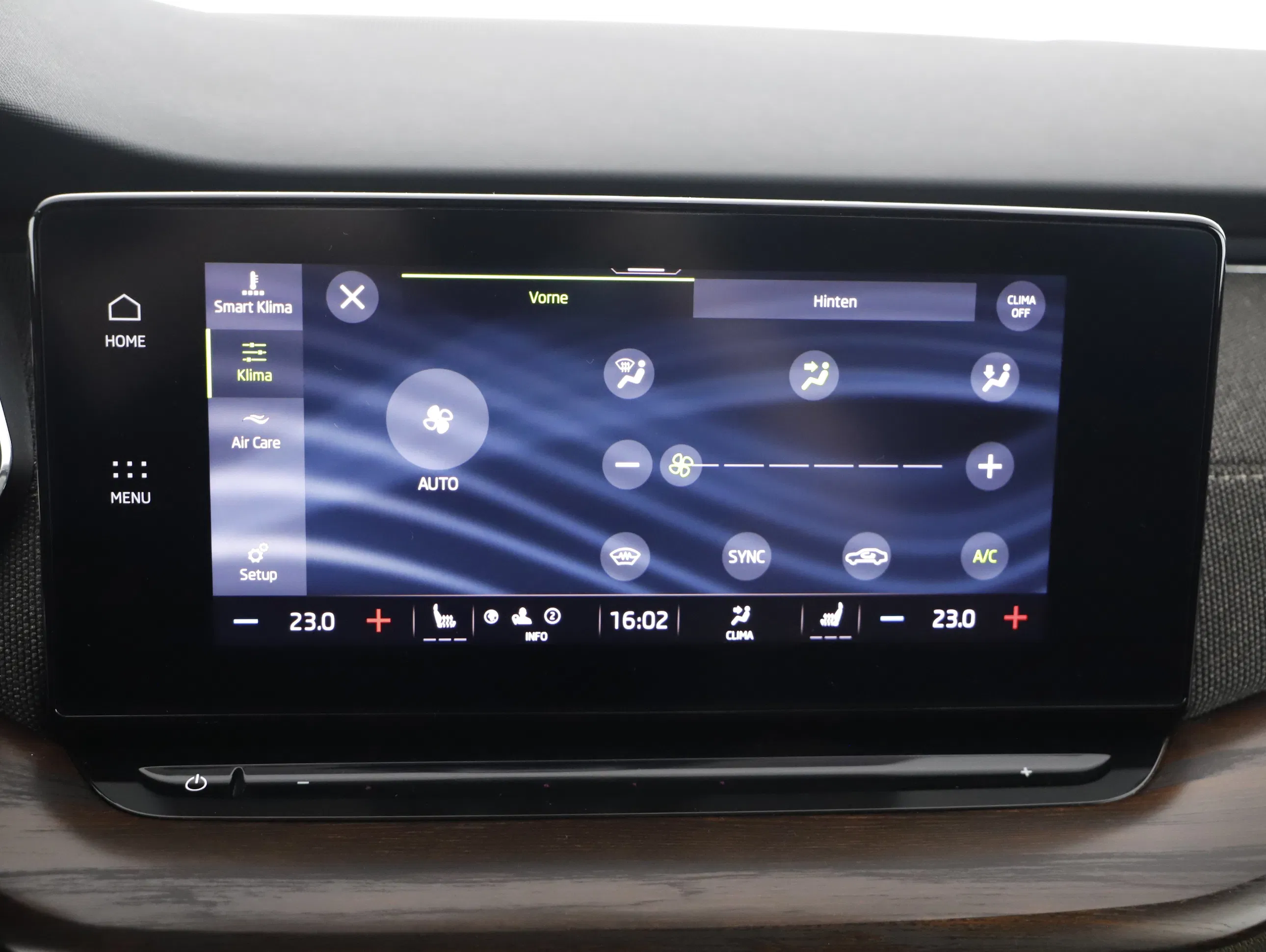 Skoda Octavia Combi Scout 4X4 2.0 TDI DSG | Bild 10 von 23