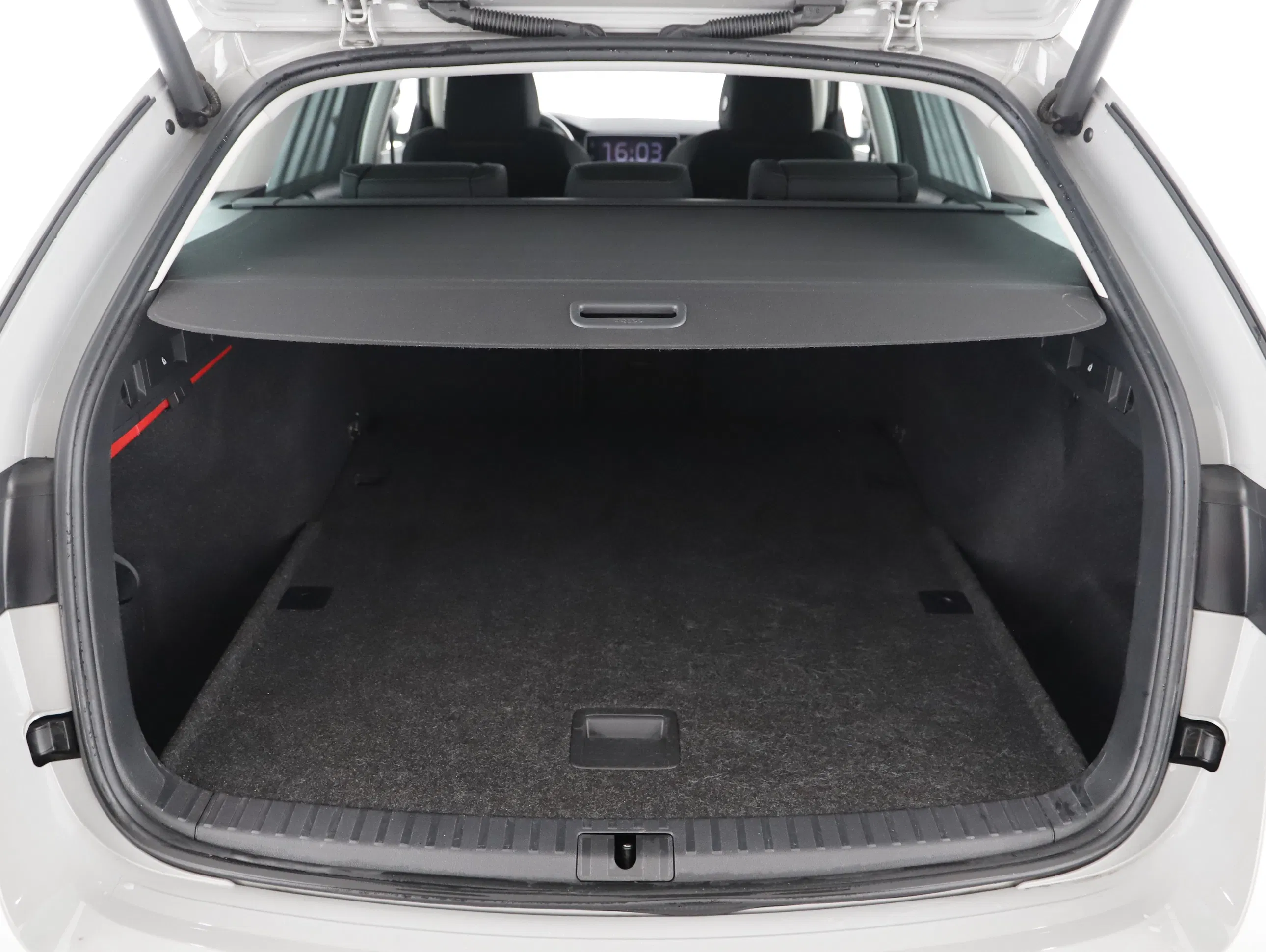 Skoda Octavia Combi Scout 4X4 2.0 TDI DSG | Bild 17 von 23