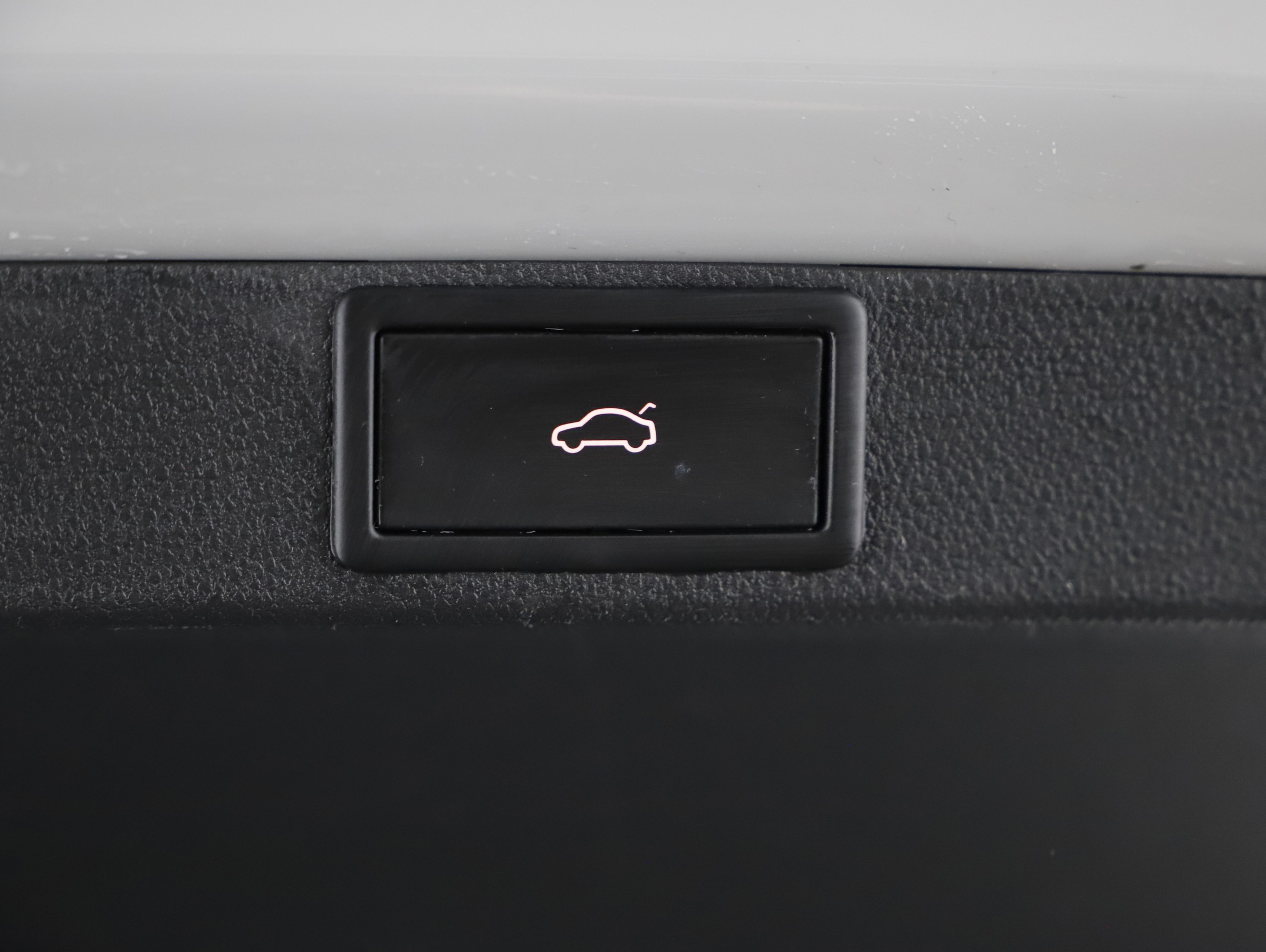 Skoda Octavia Combi Scout 4X4 2.0 TDI DSG | Bild 18 von 23