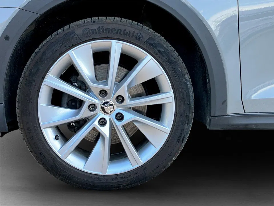 Skoda Octavia Combi Scout 4X4 2.0 TDI DSG | Bild 6 von 25