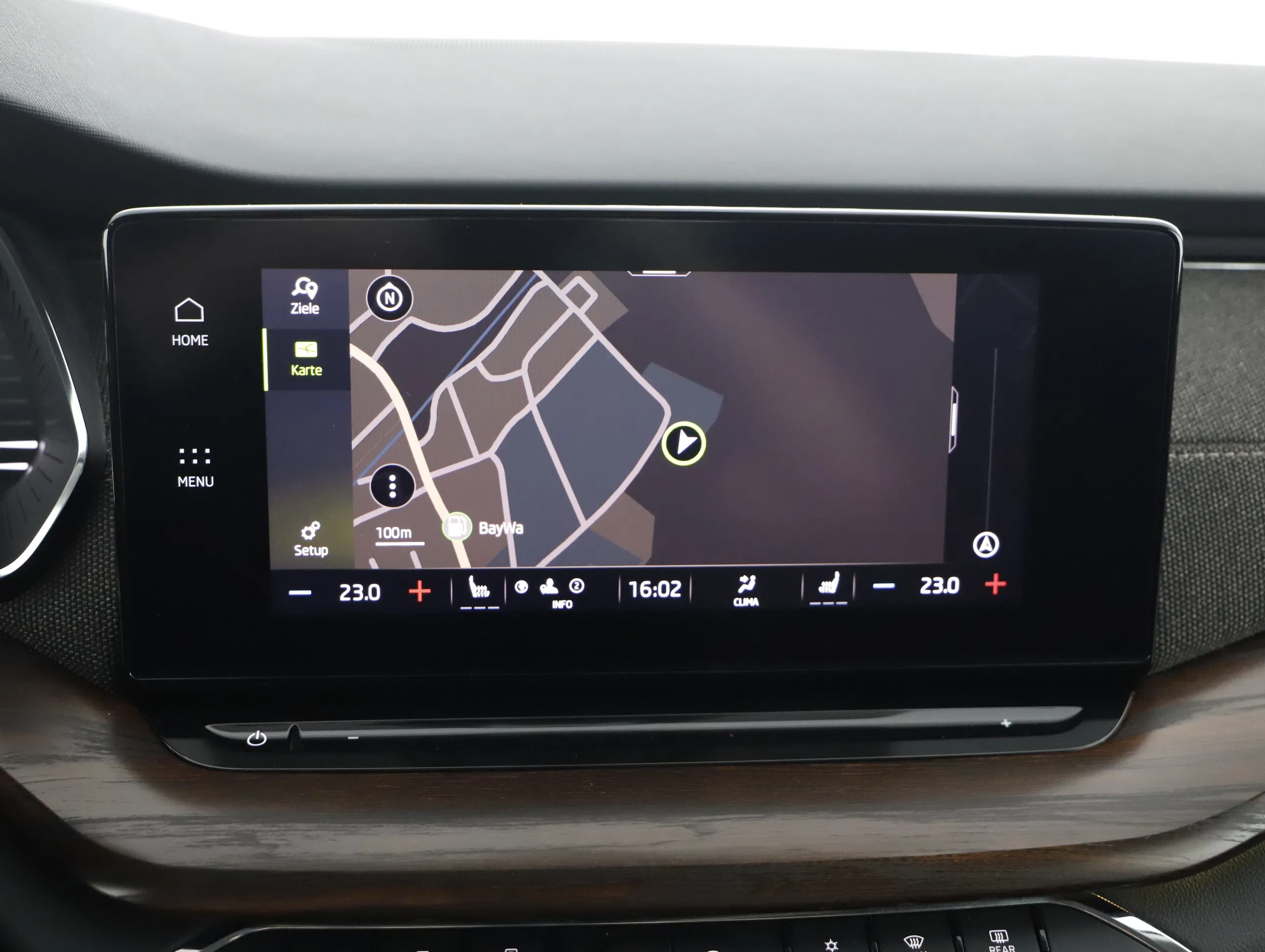 Skoda Octavia Combi Scout 4X4 2.0 TDI DSG | Bild 8 von 23