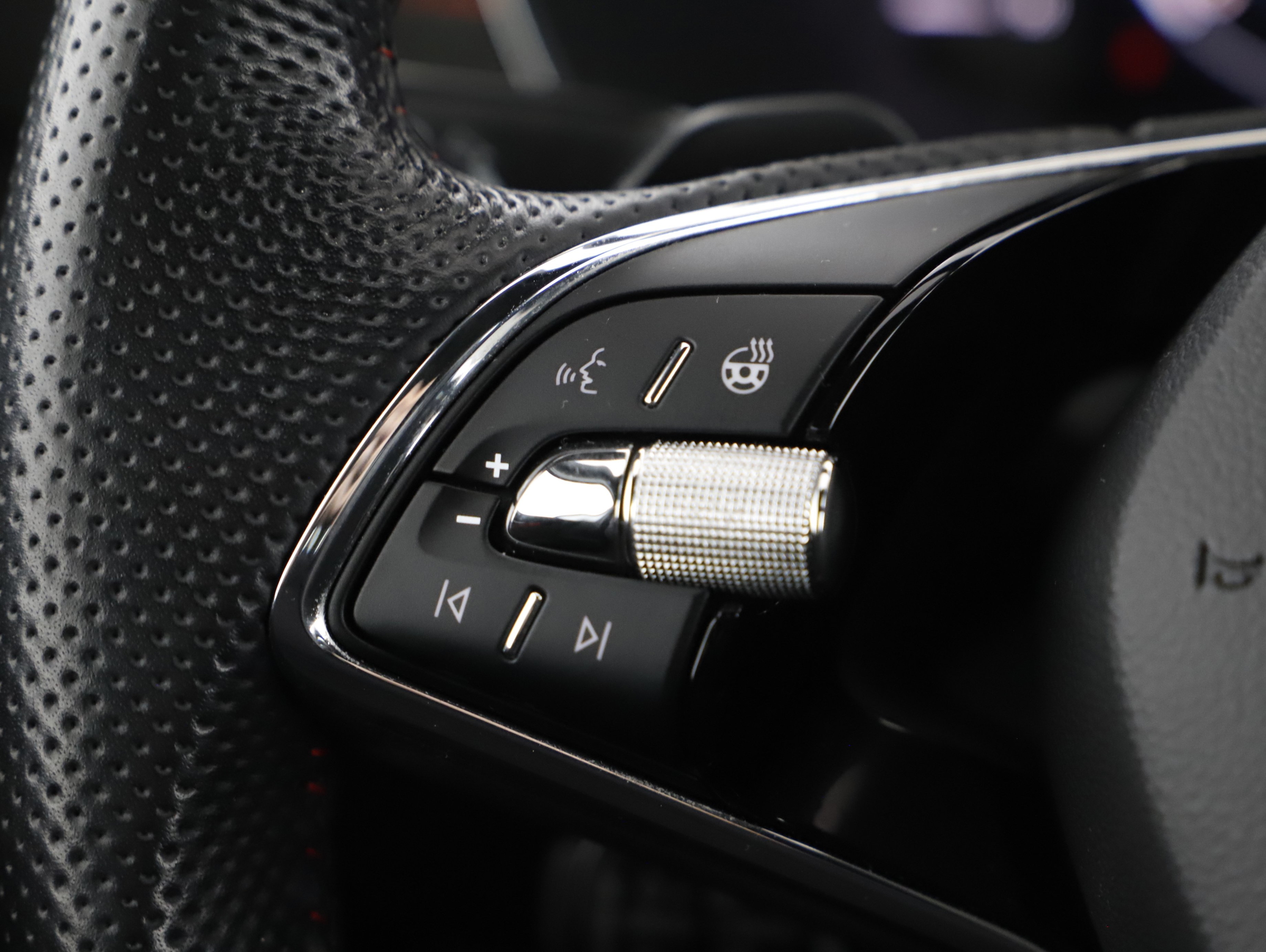 Skoda Octavia Combi 2.0 TDI RS | Bild 10 von 24