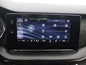 Skoda Octavia Combi 2.0 TDI RS | Thumbnail 19 von 24