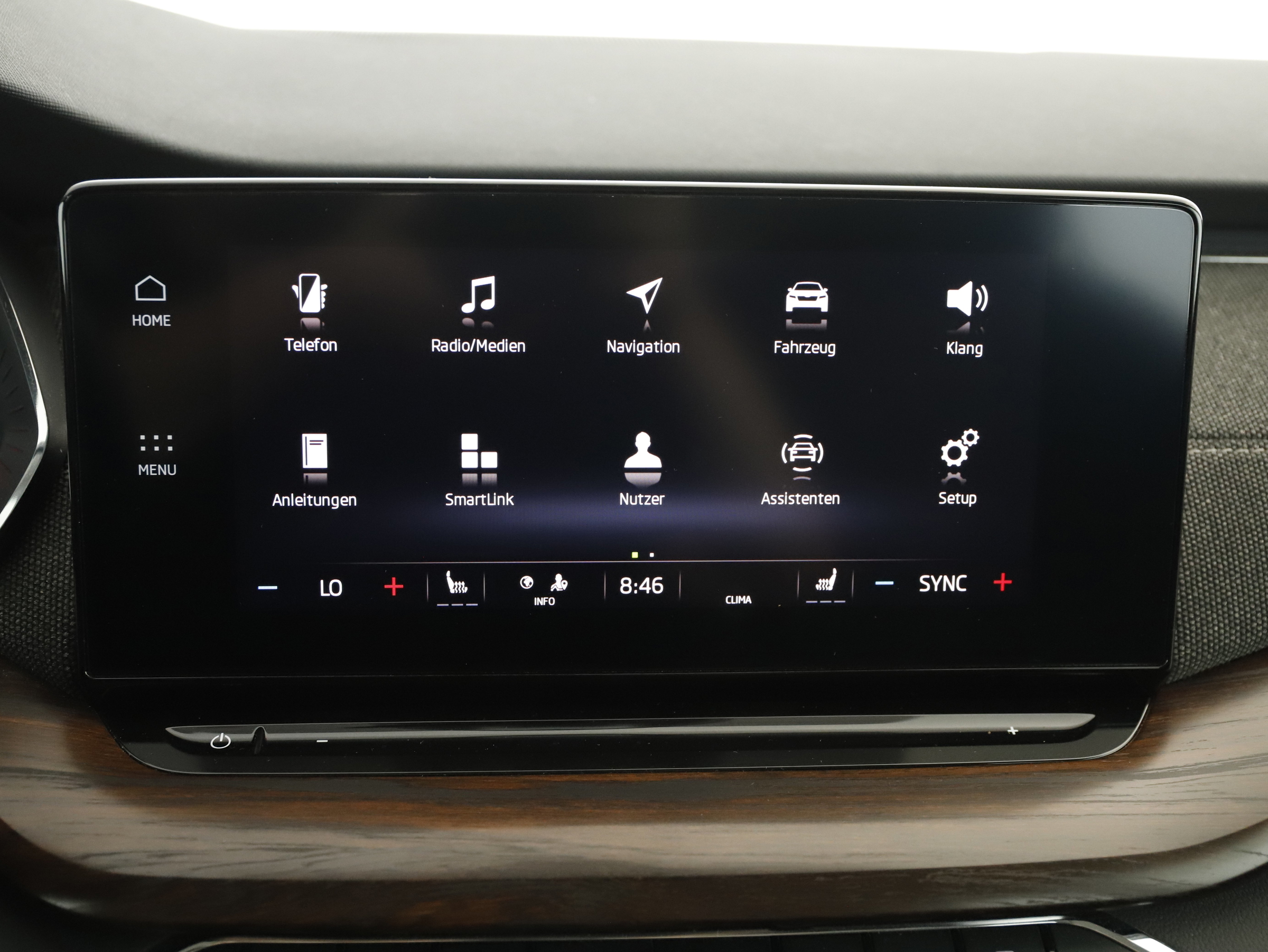 Skoda Octavia Combi 2.0 TDI Scout | Bild 12 von 31