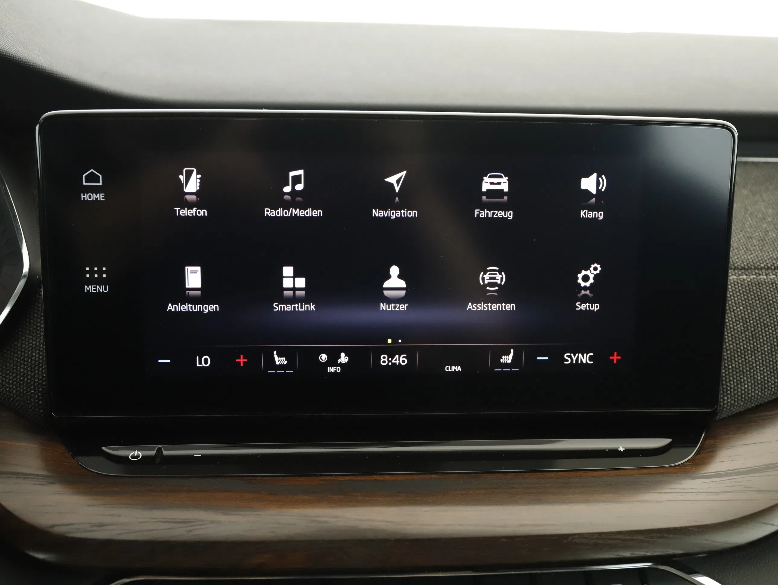 Skoda Octavia Combi 2.0 TDI Scout | Bild 12 von 31