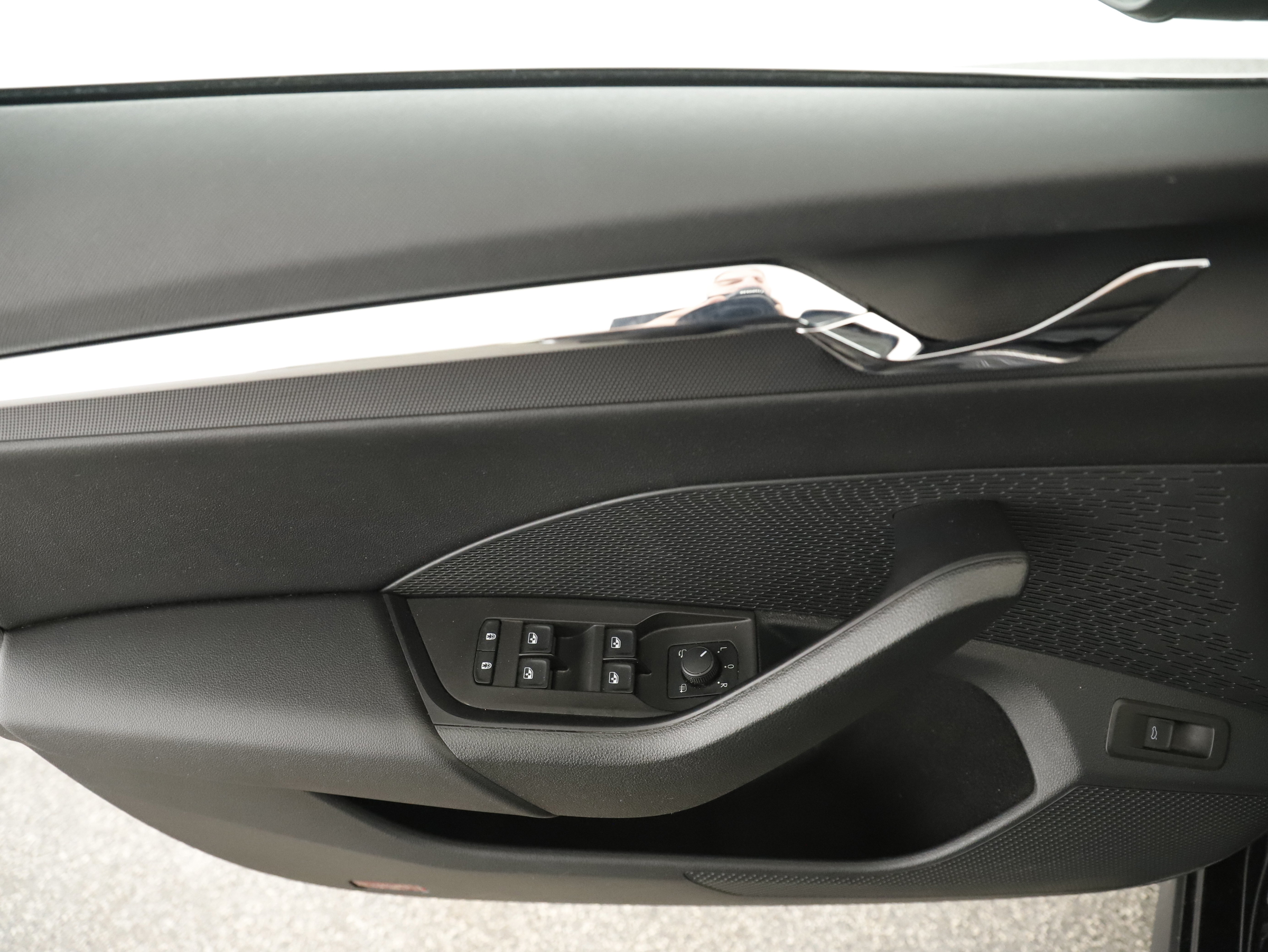 Skoda Octavia Combi 2.0 TDI Scout | Bild 3 von 31