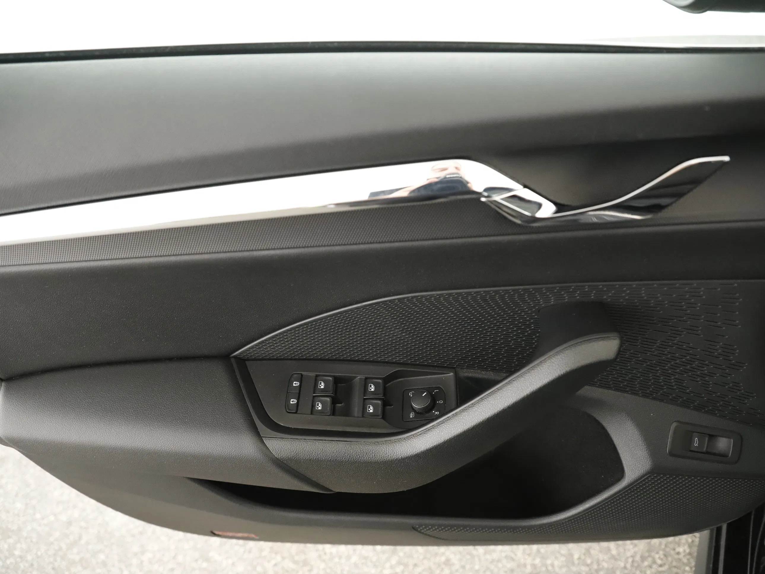 Skoda Octavia Combi 2.0 TDI Scout | Bild 3 von 31