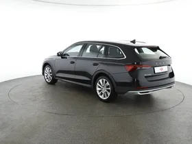 Skoda Octavia Combi 2.0 TDI Scout | Thumbnail 24 von 31
