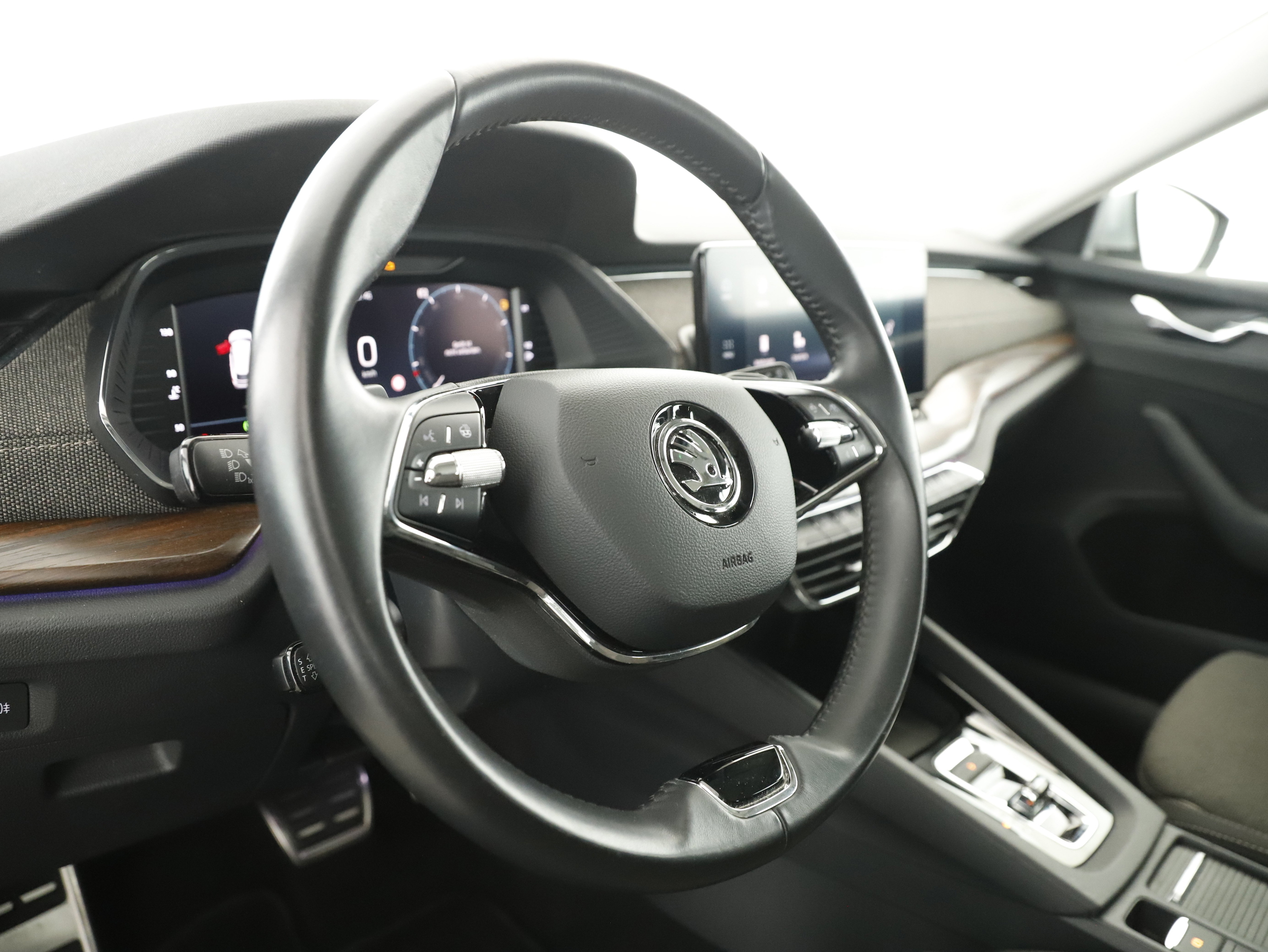 Skoda Octavia Combi 2.0 TDI Scout | Bild 8 von 31