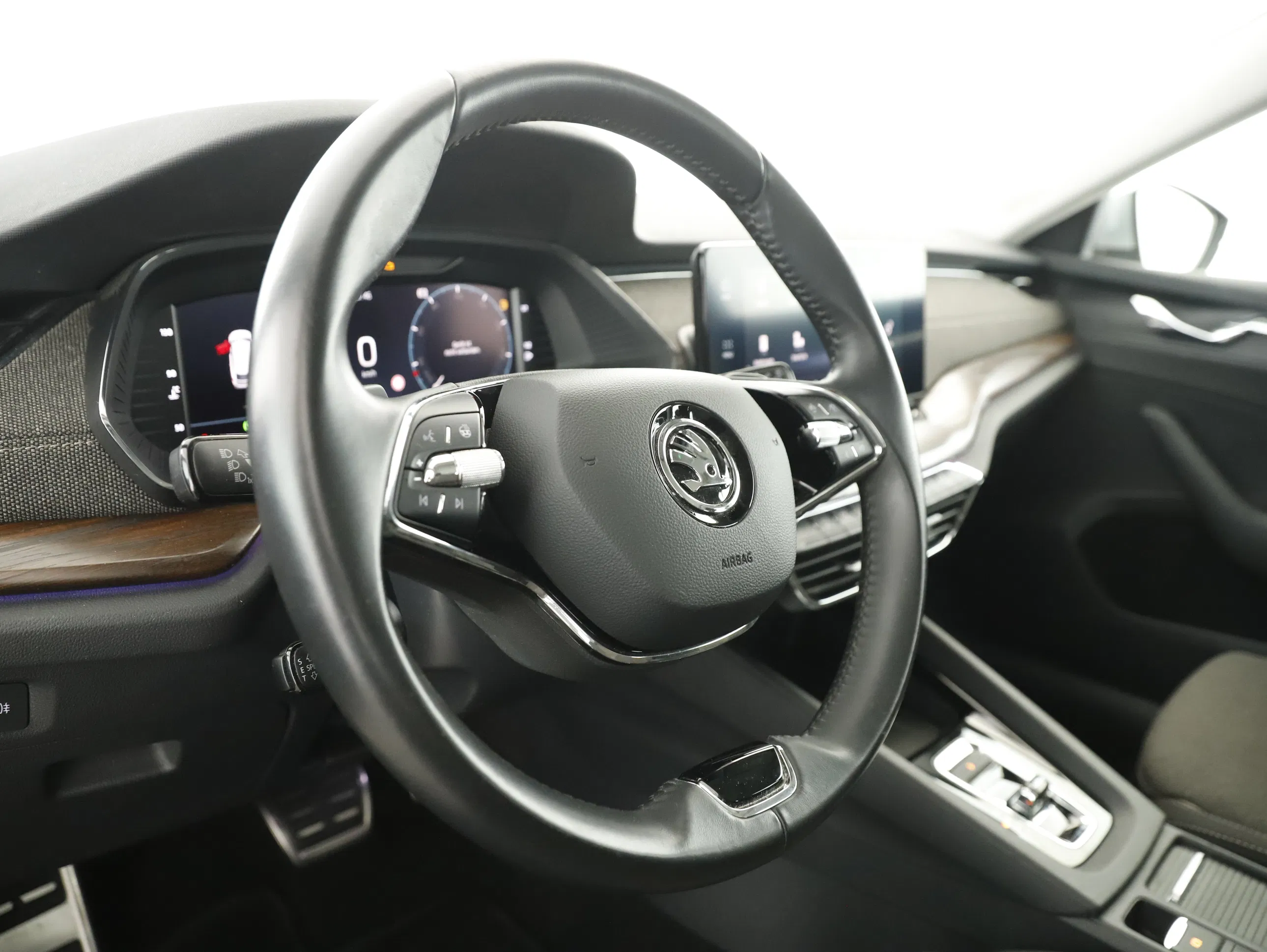 Skoda Octavia Combi 2.0 TDI Scout | Bild 8 von 31