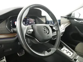 Skoda Octavia Combi 2.0 TDI Scout | Thumbnail 8 von 31