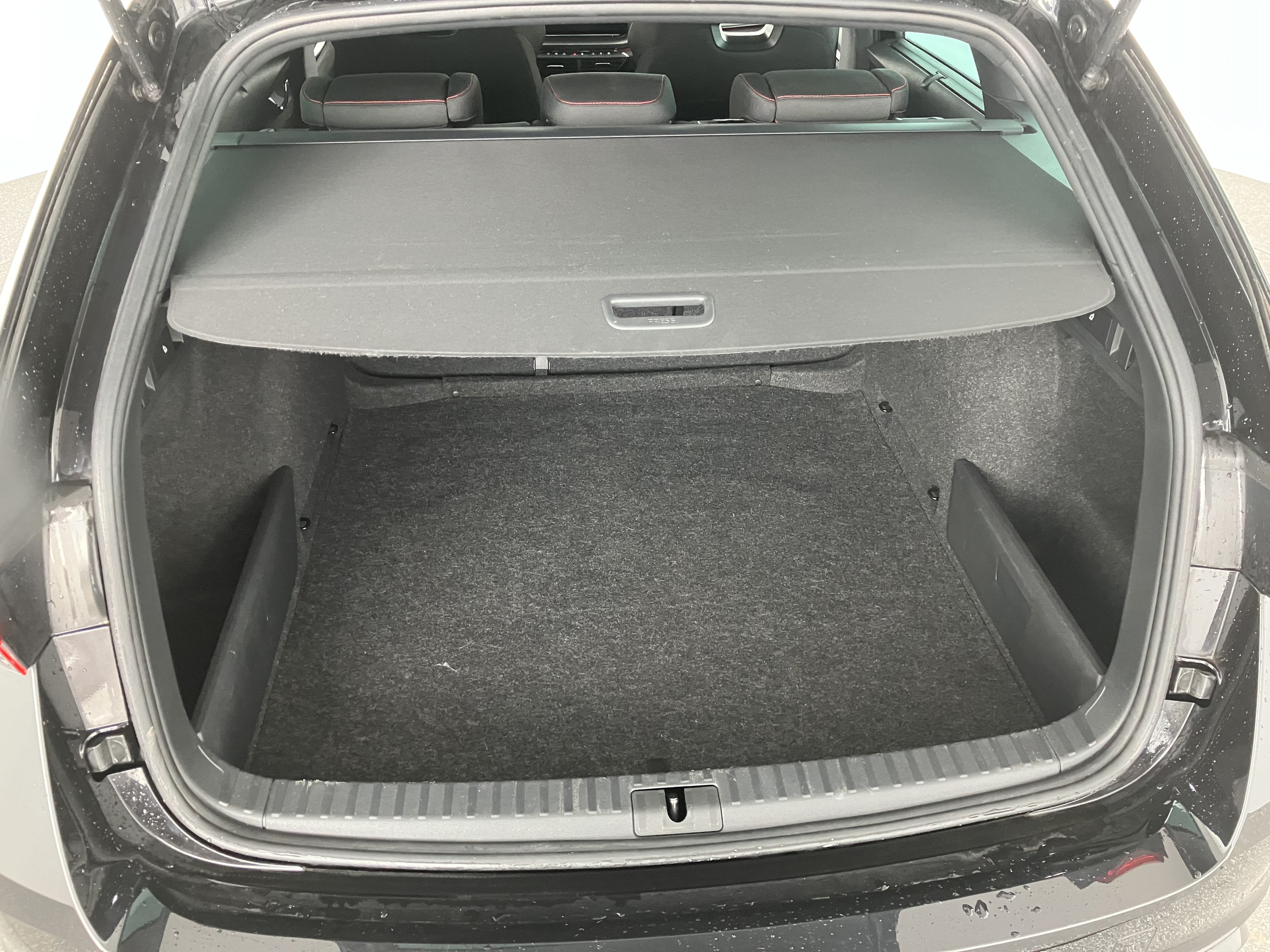 Skoda Octavia Combi 2.0 TDI RS | Bild 14 von 31