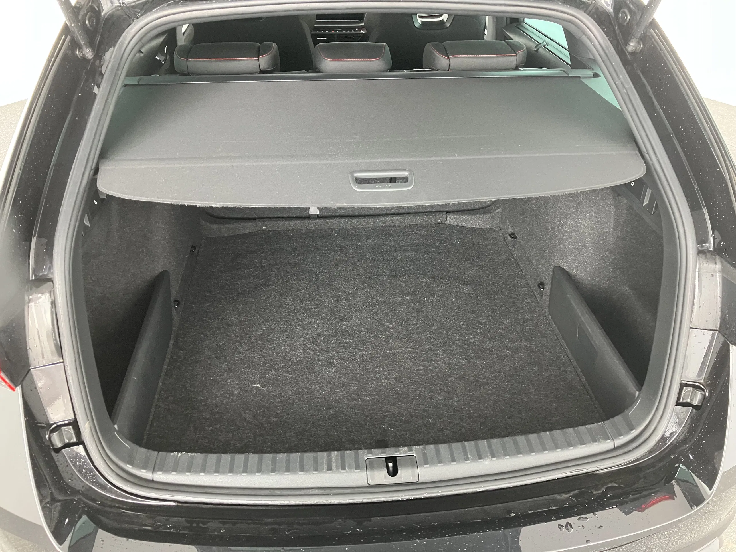 Skoda Octavia Combi 2.0 TDI RS | Bild 14 von 31