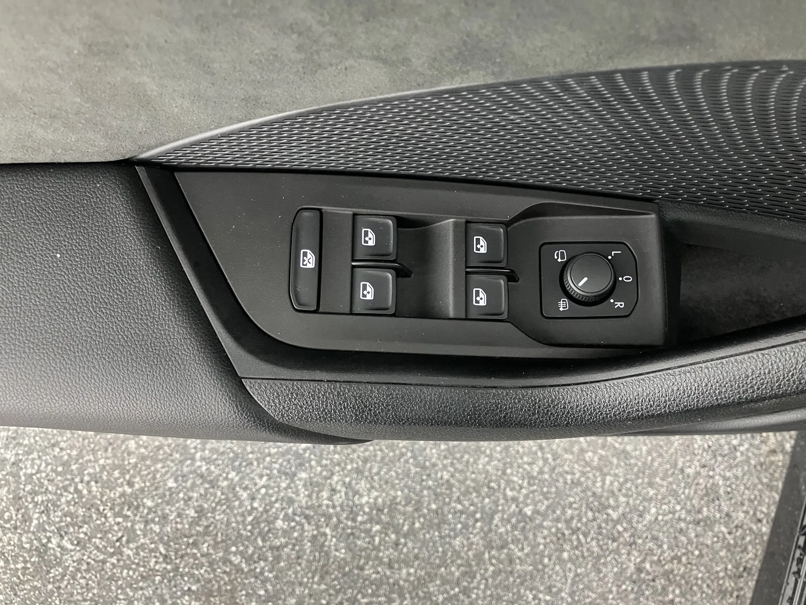 Skoda Octavia Combi 2.0 TDI RS | Bild 15 von 31