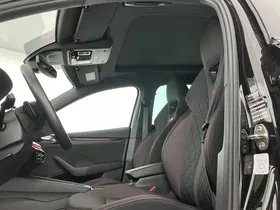 Skoda Octavia Combi 2.0 TDI RS | Thumbnail 16 von 31