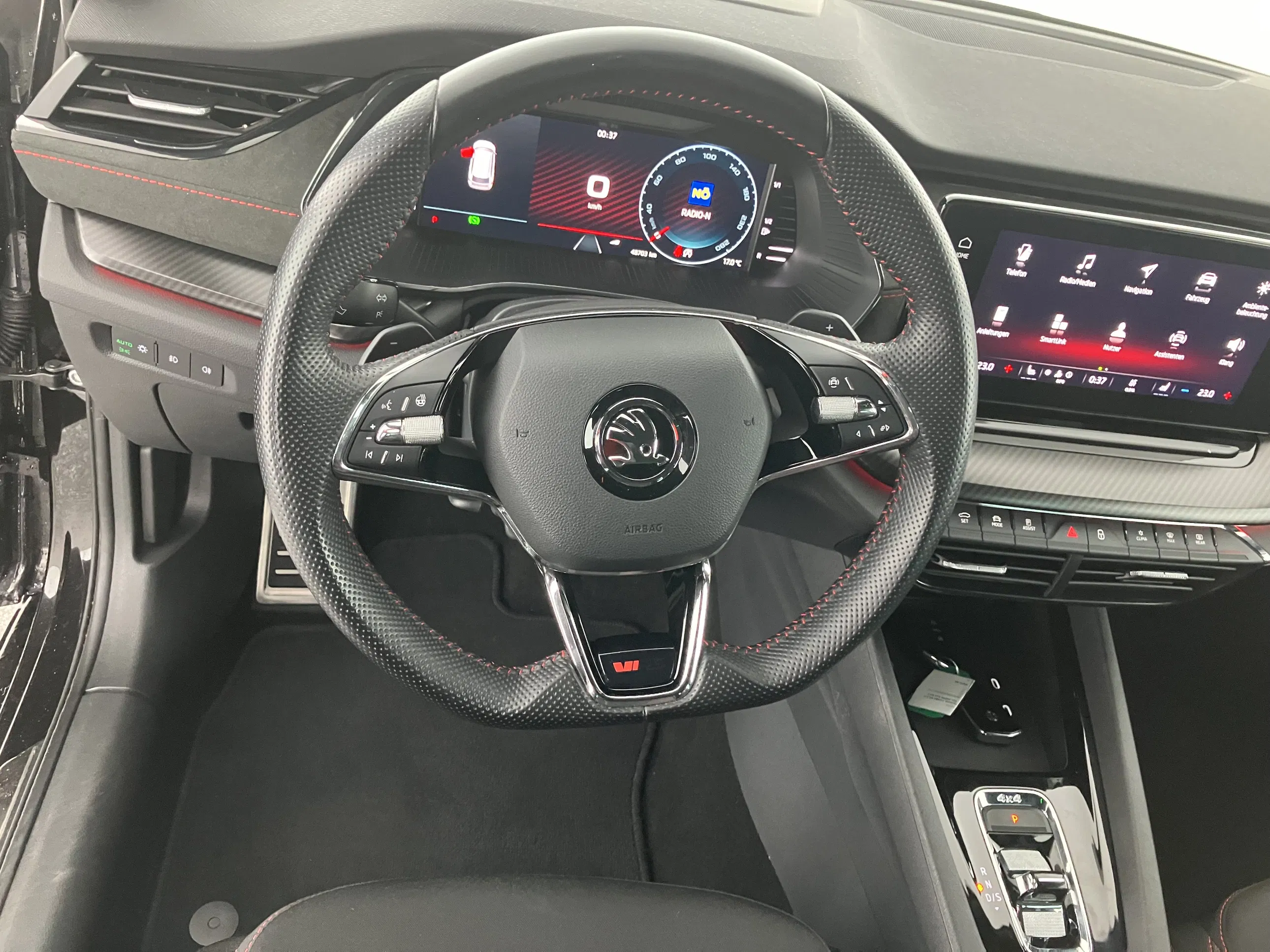 Skoda Octavia Combi 2.0 TDI RS | Bild 18 von 31