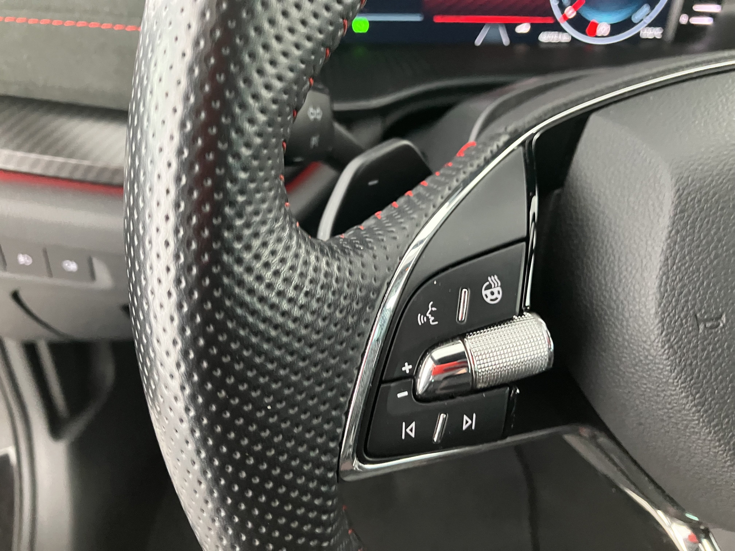 Skoda Octavia Combi 2.0 TDI RS | Bild 19 von 31