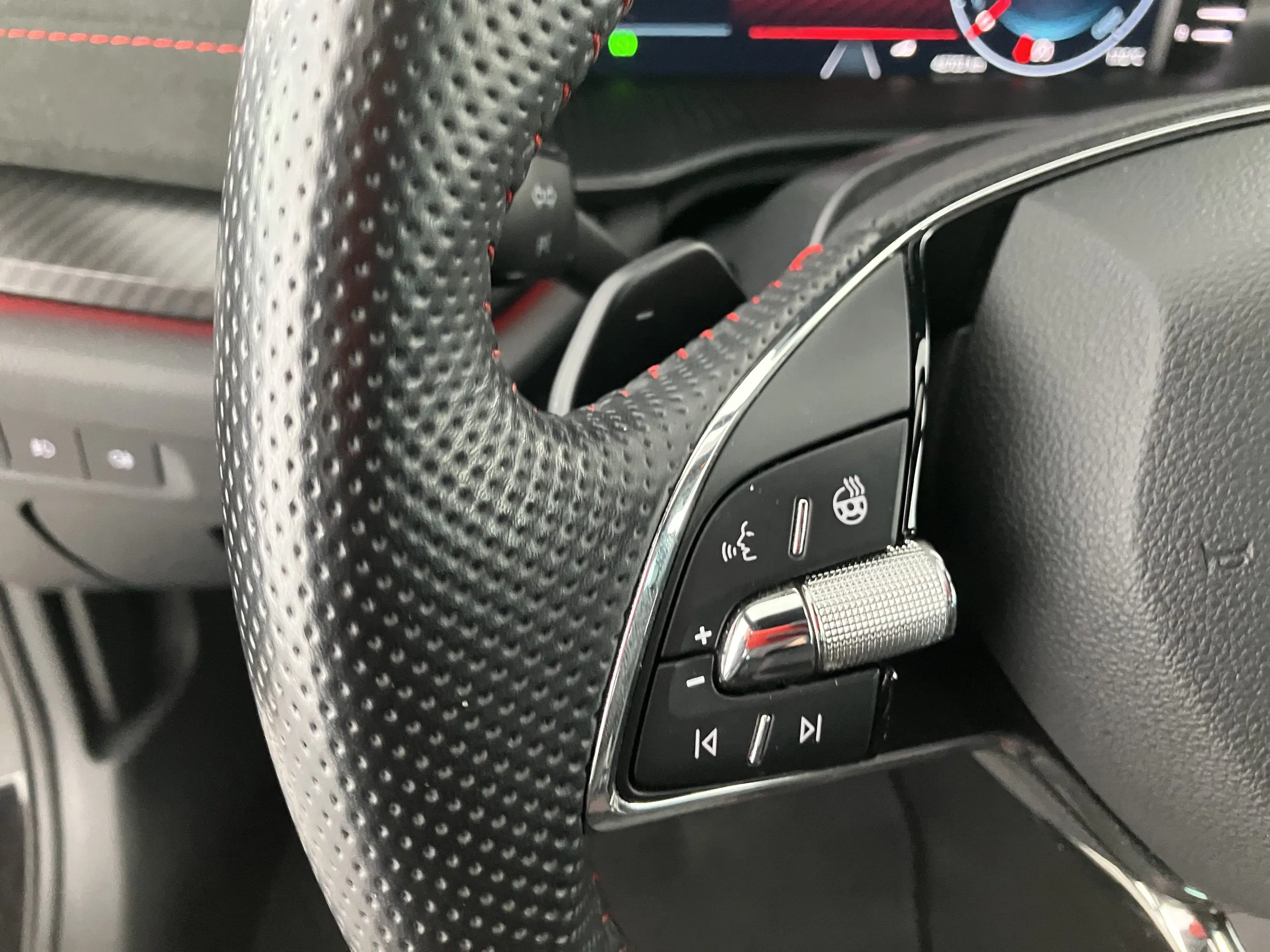 Skoda Octavia Combi 2.0 TDI RS | Bild 19 von 31