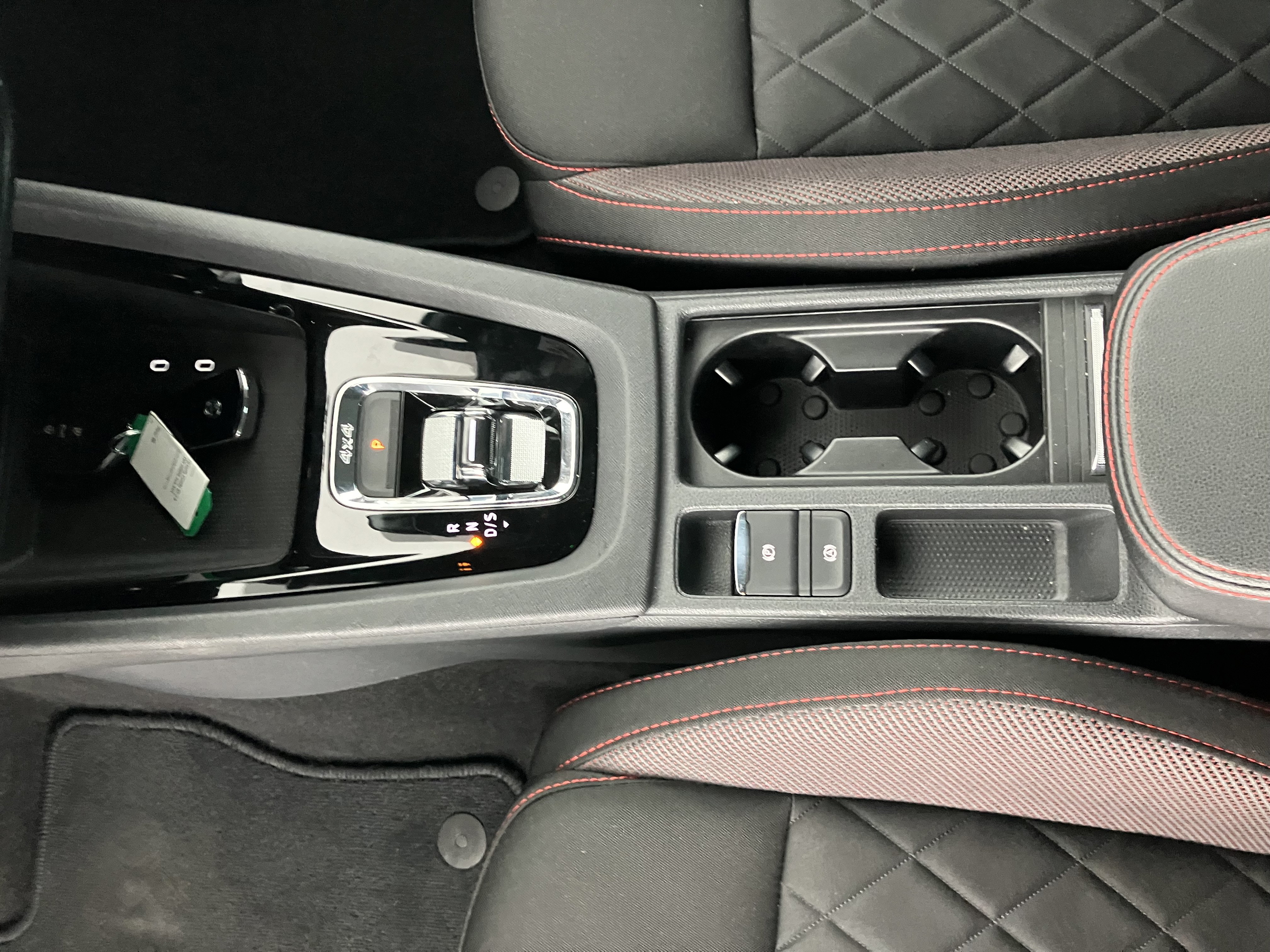 Skoda Octavia Combi 2.0 TDI RS | Bild 22 von 31