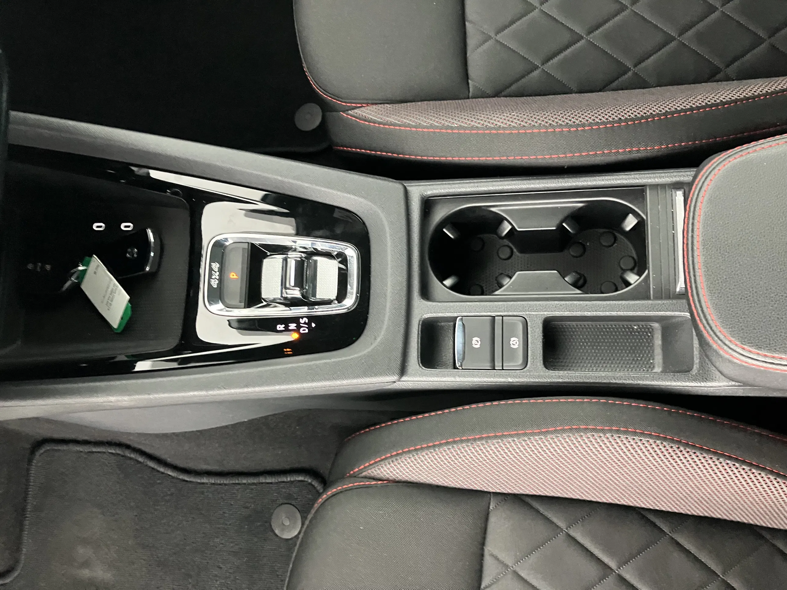 Skoda Octavia Combi 2.0 TDI RS | Bild 22 von 31