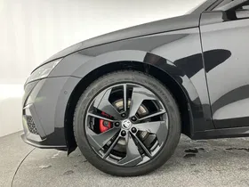 Skoda Octavia Combi 2.0 TDI RS | Thumbnail 23 von 31