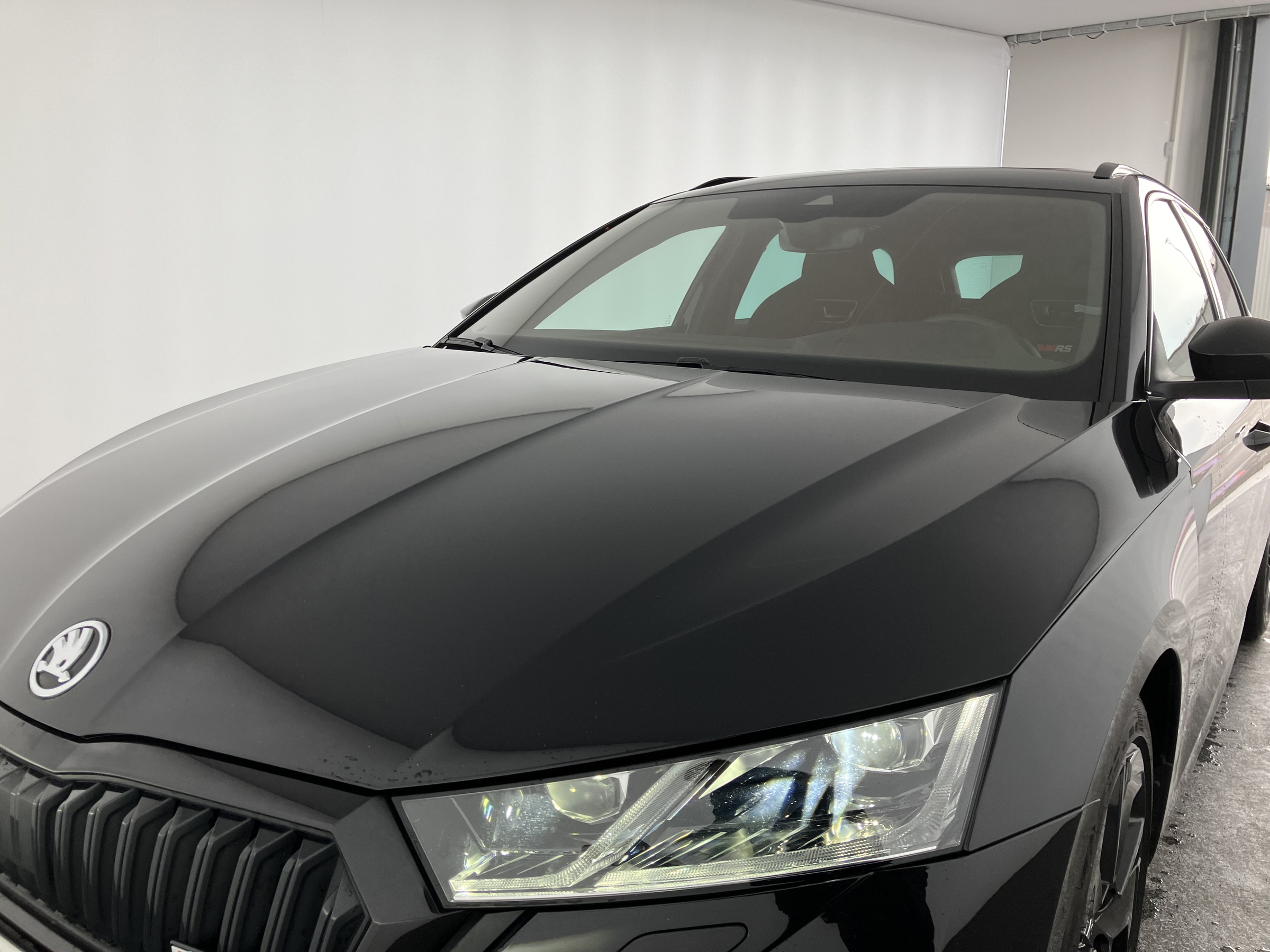 Skoda Octavia Combi 2.0 TDI RS | Bild 24 von 31