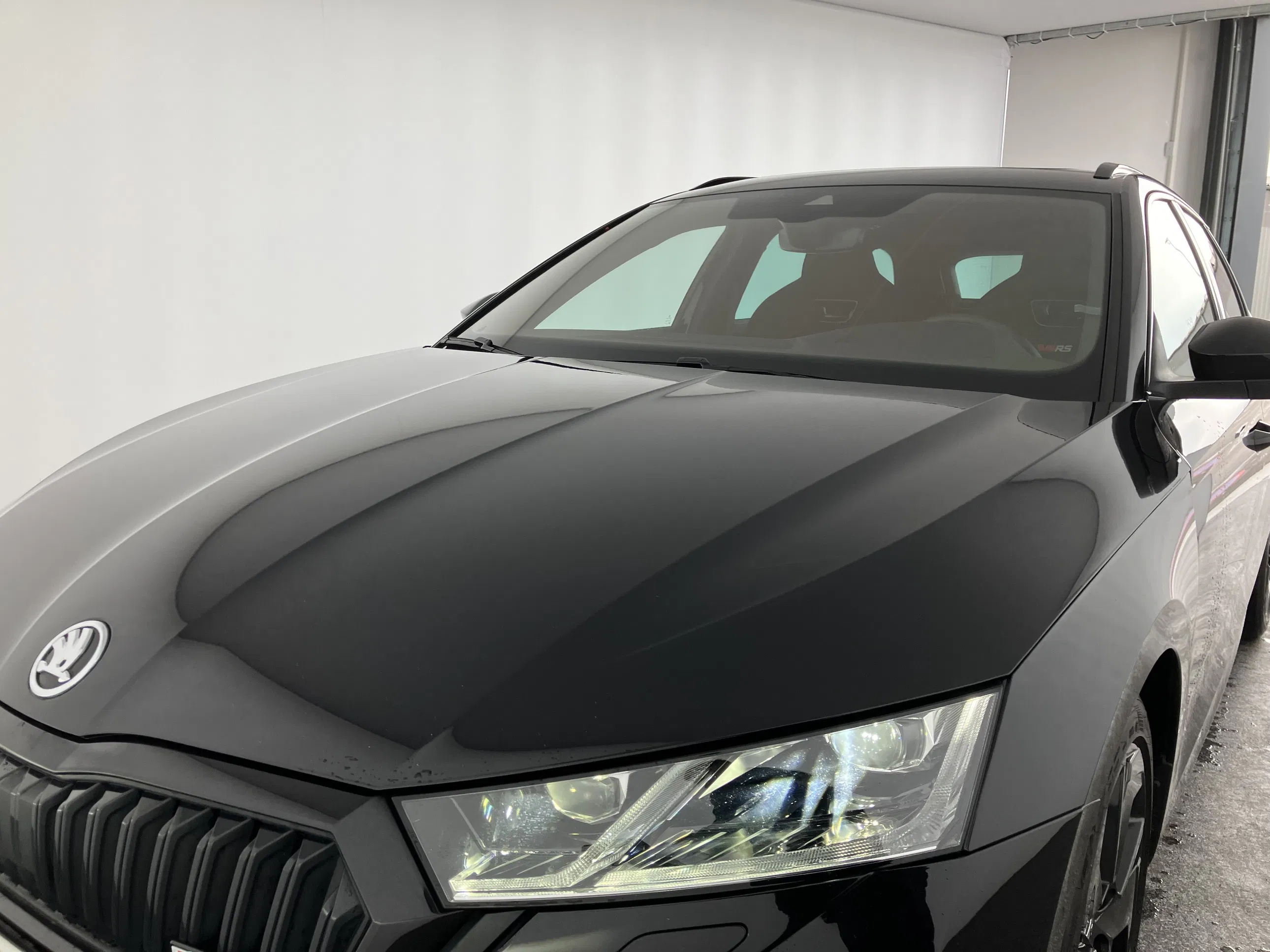 Skoda Octavia Combi 2.0 TDI RS | Bild 24 von 31