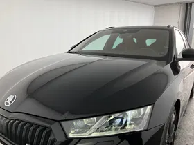 Skoda Octavia Combi 2.0 TDI RS | Thumbnail 24 von 31