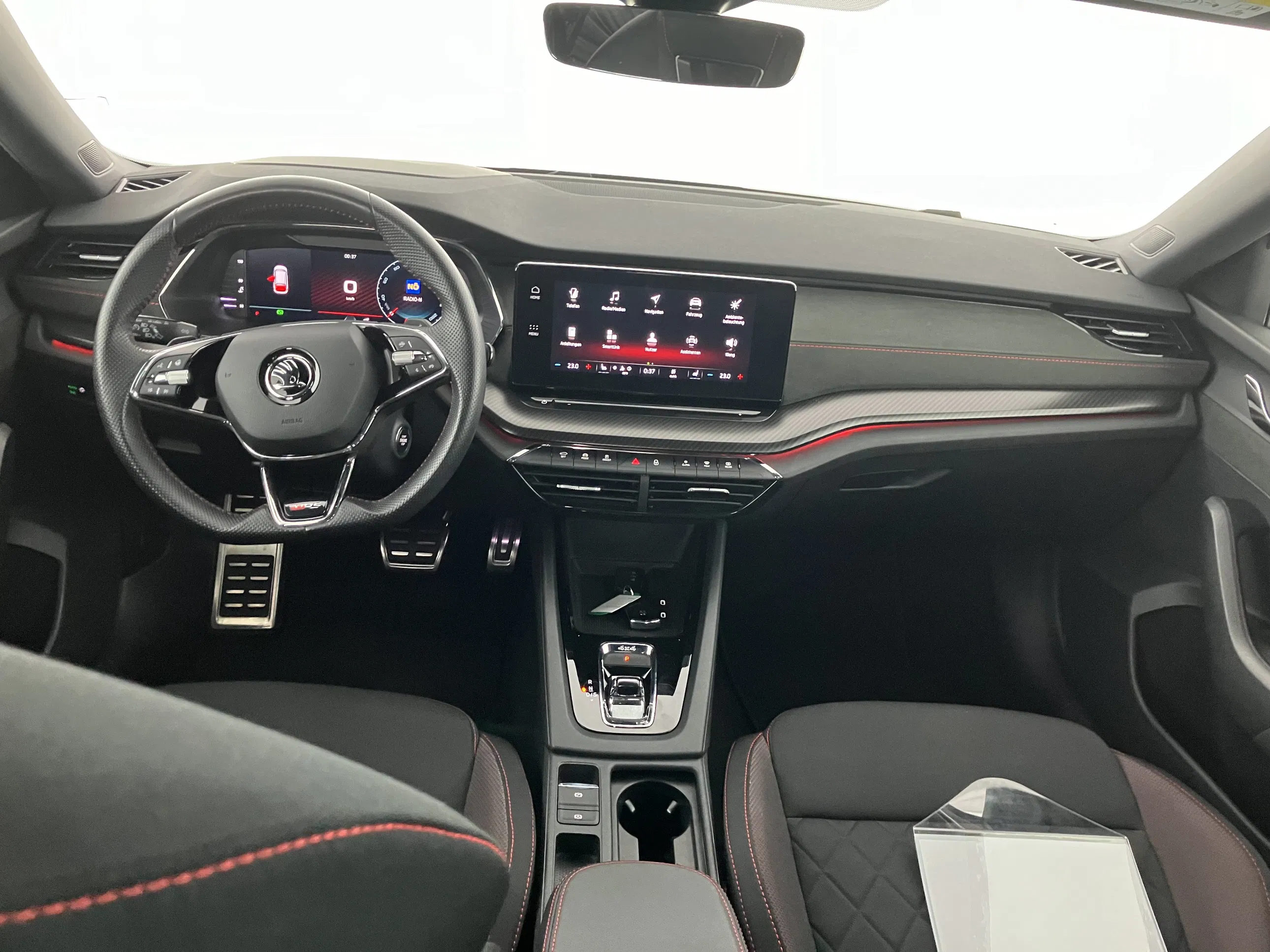 Skoda Octavia Combi 2.0 TDI RS | Bild 6 von 31