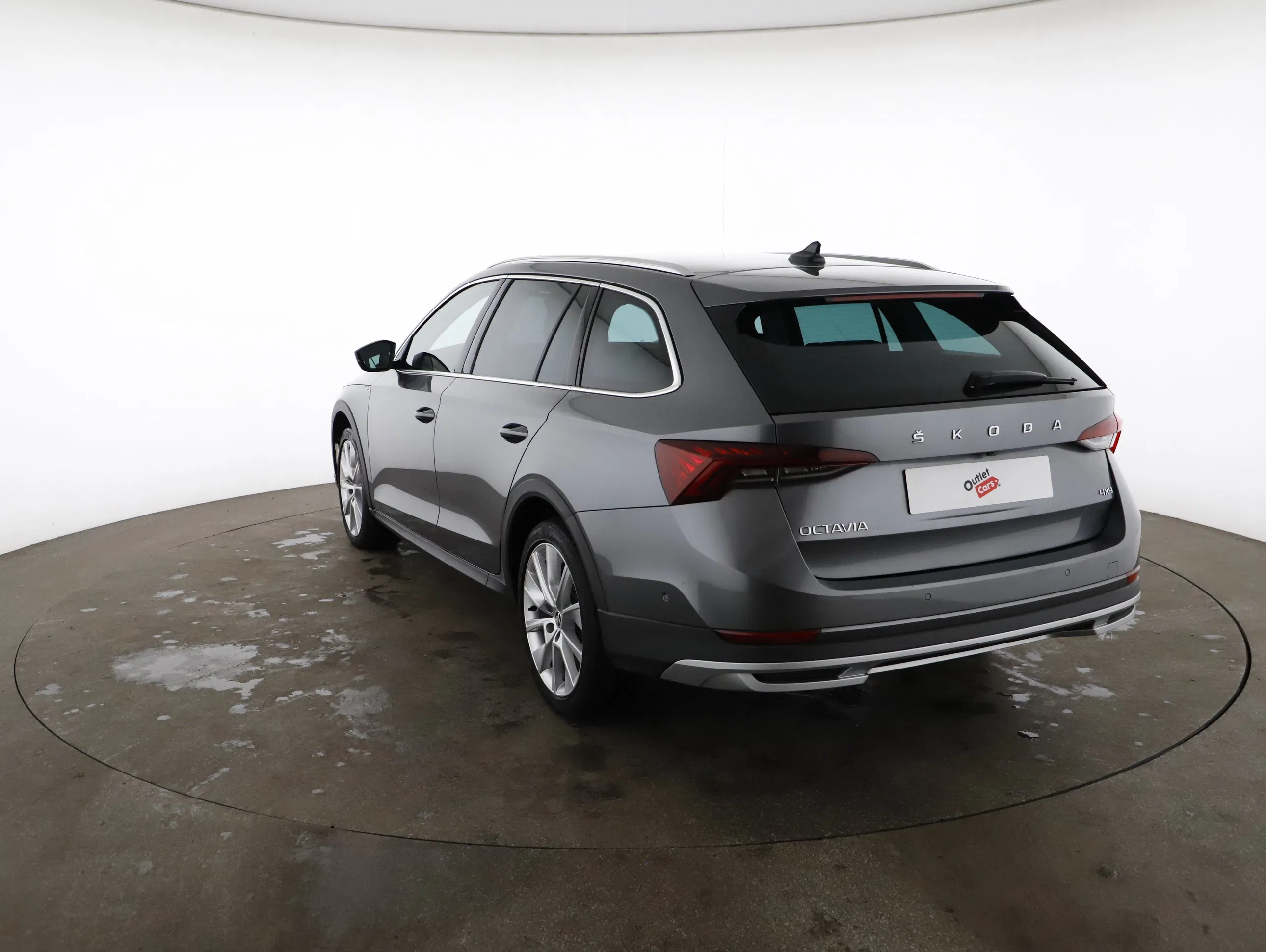 Skoda Octavia Combi 2.0 TDI 4x4 Scout | Bild 2 von 23