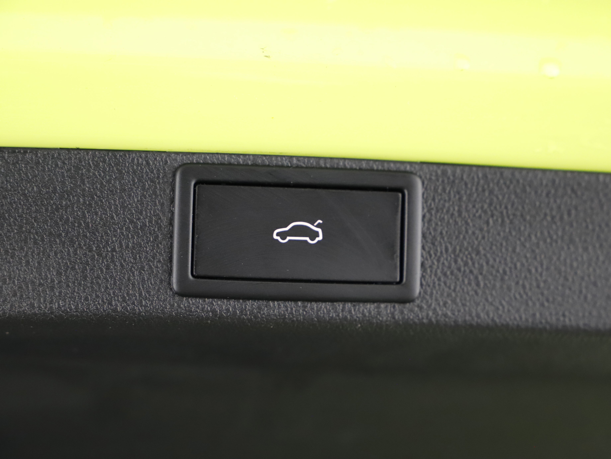 Skoda Octavia Combi 2.0 TDI RS | Bild 18 von 25