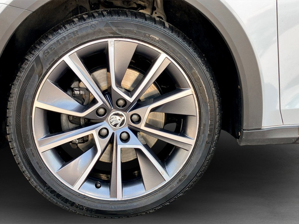 Skoda Octavia Combi 2.0 TDI 4x4 Scout | Bild 6 von 7