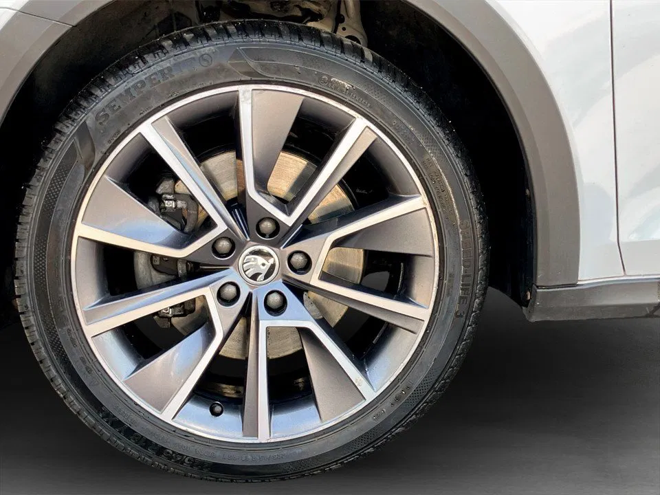 Skoda Octavia Combi 2.0 TDI 4x4 Scout | Bild 6 von 7
