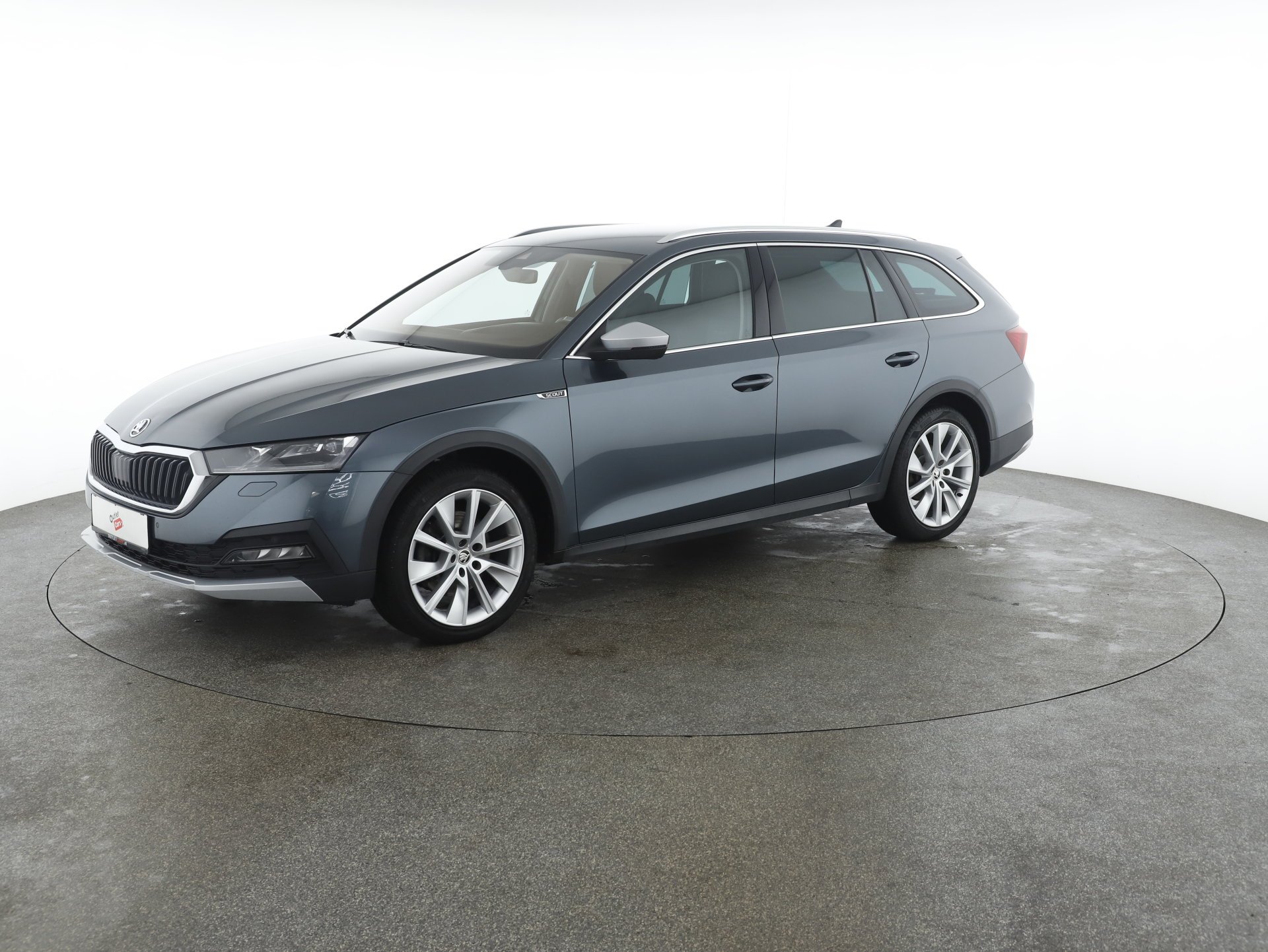 Skoda Octavia Combi 2.0 TDI Scout | Bild 2 von 31