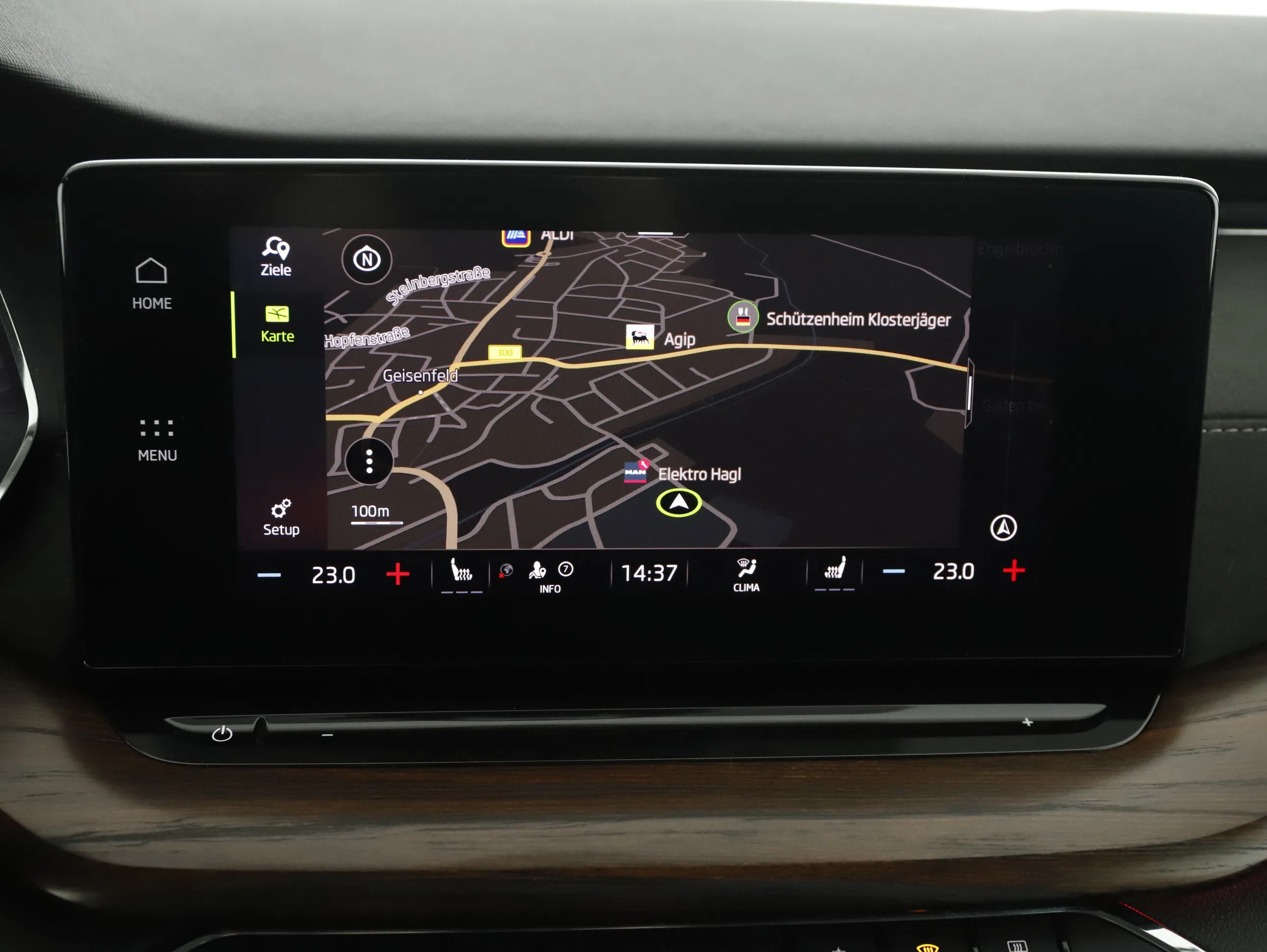 Skoda Octavia Combi 2.0 TDI Scout | Bild 14 von 31