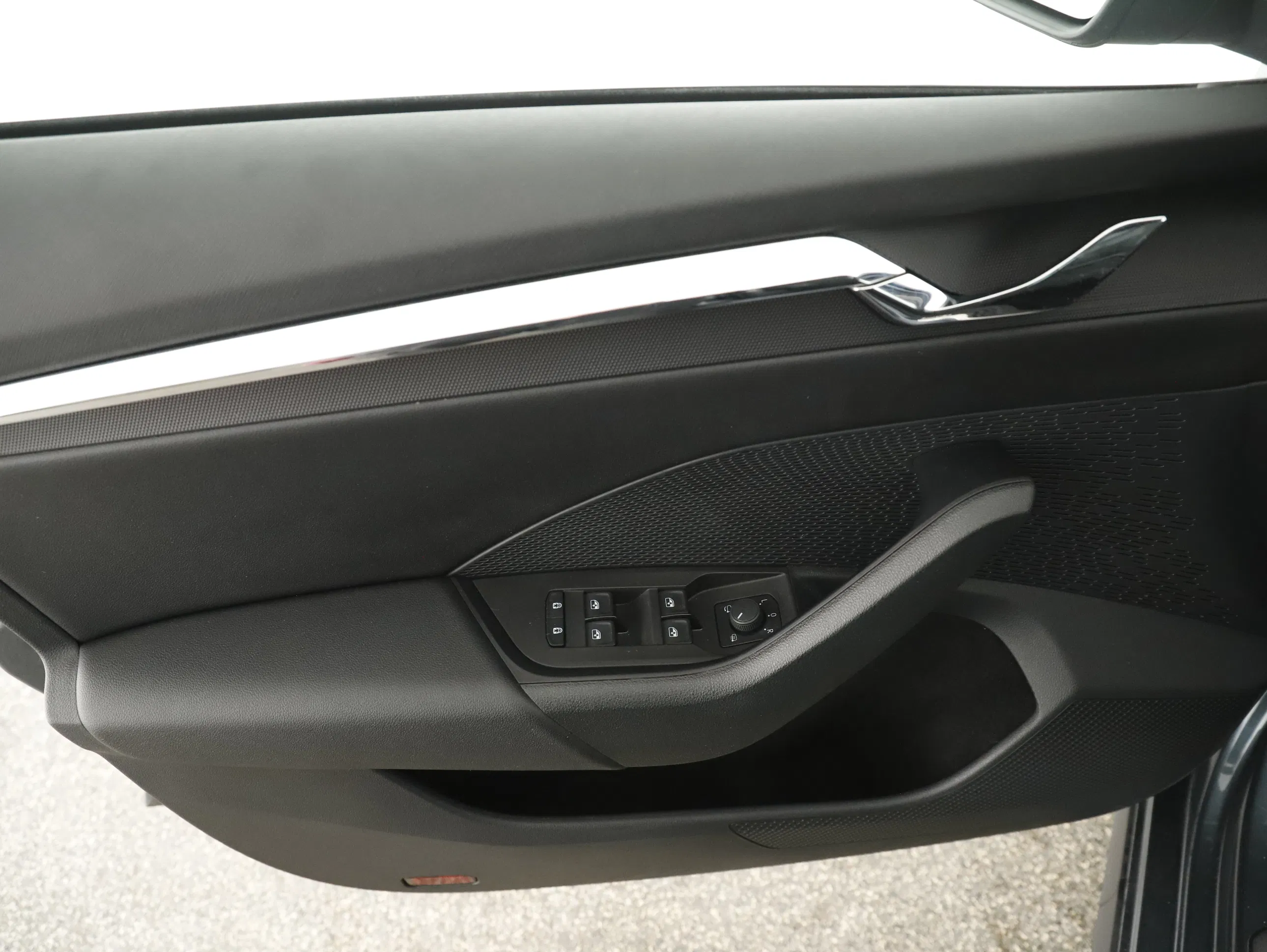 Skoda Octavia Combi 2.0 TDI Scout | Bild 27 von 31