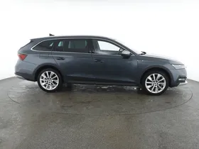 Skoda Octavia Combi 2.0 TDI Scout | Thumbnail 5 von 31