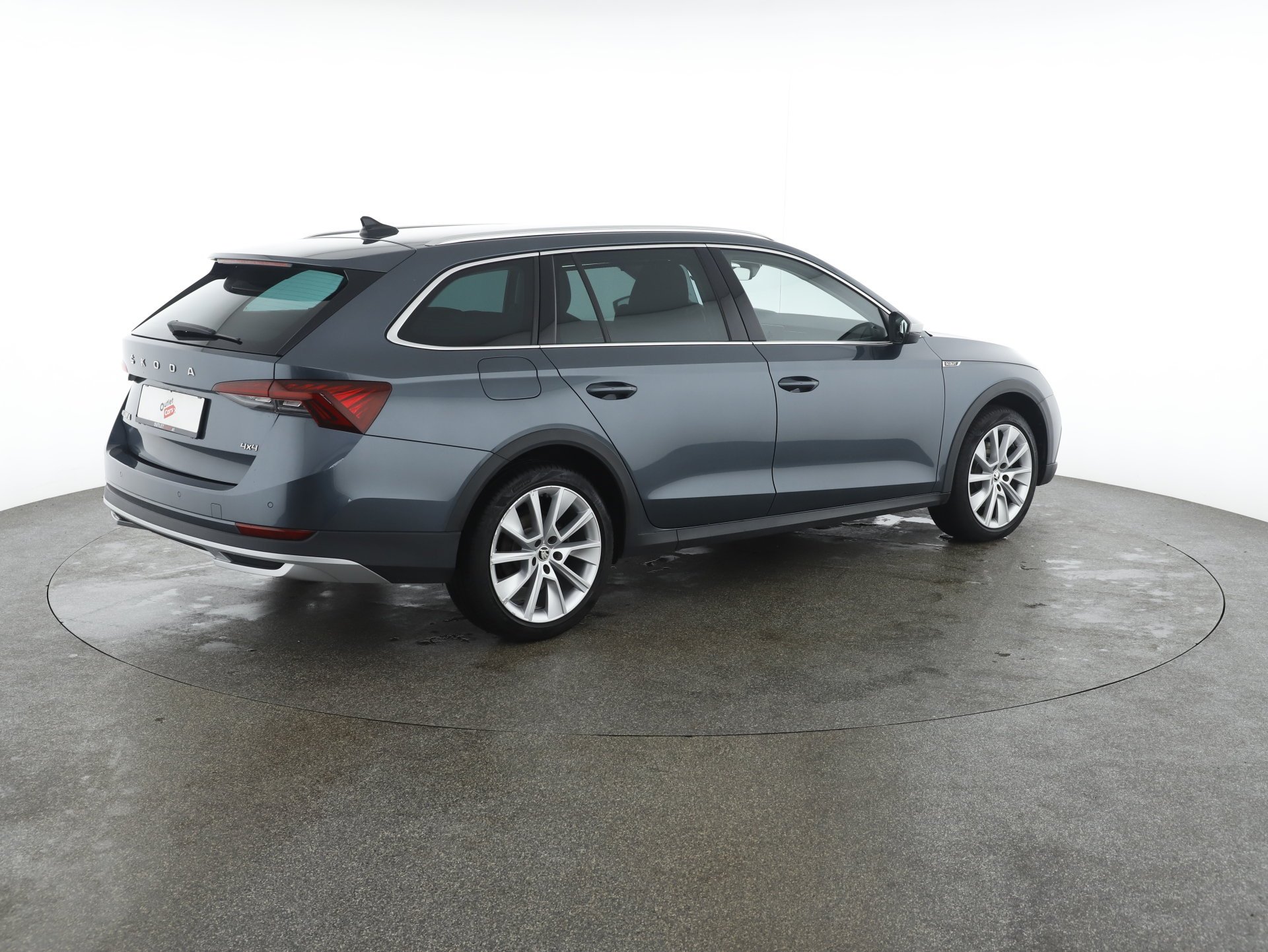 Skoda Octavia Combi 2.0 TDI Scout | Bild 6 von 31
