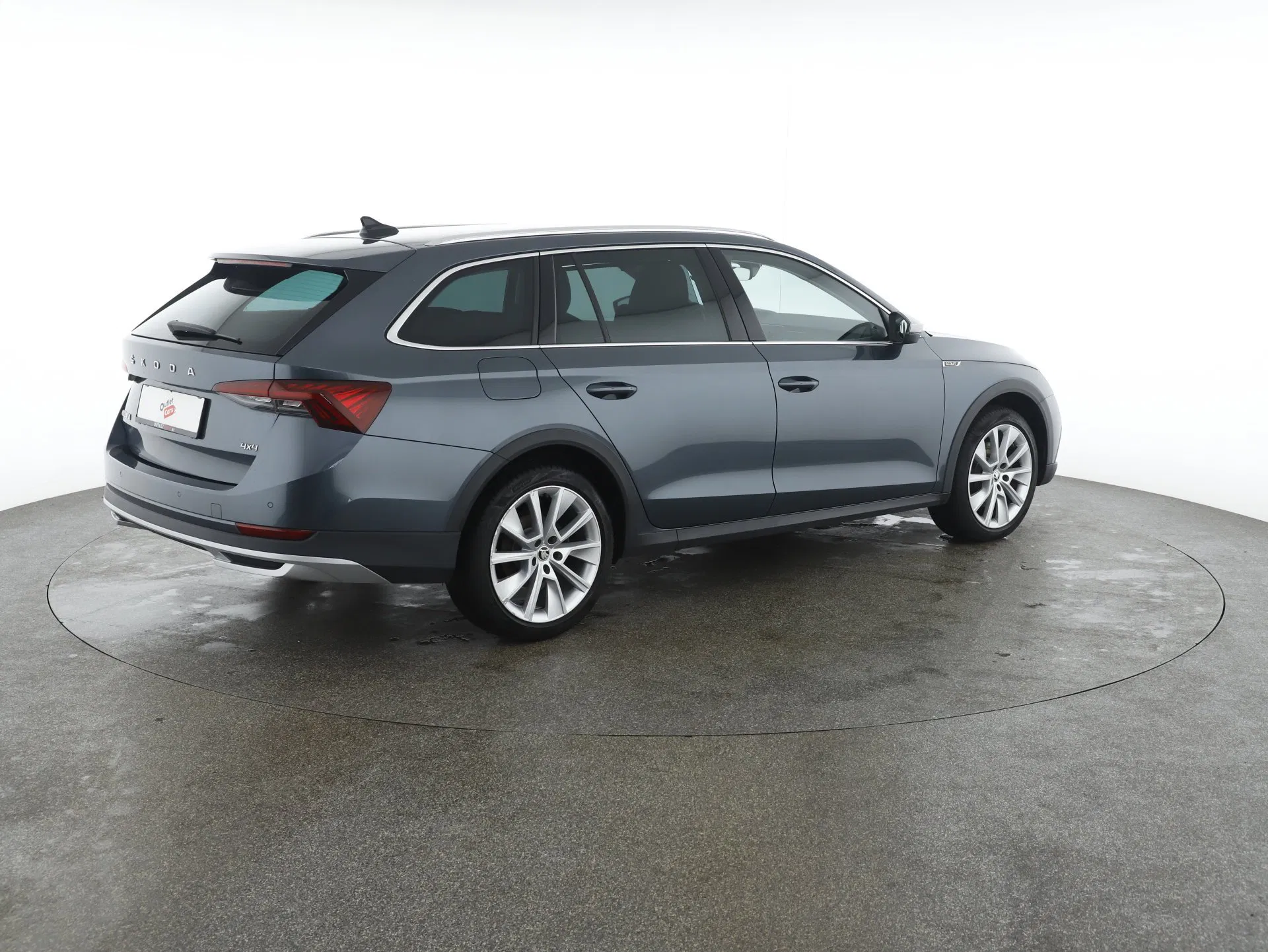 Skoda Octavia Combi 2.0 TDI Scout | Bild 6 von 31